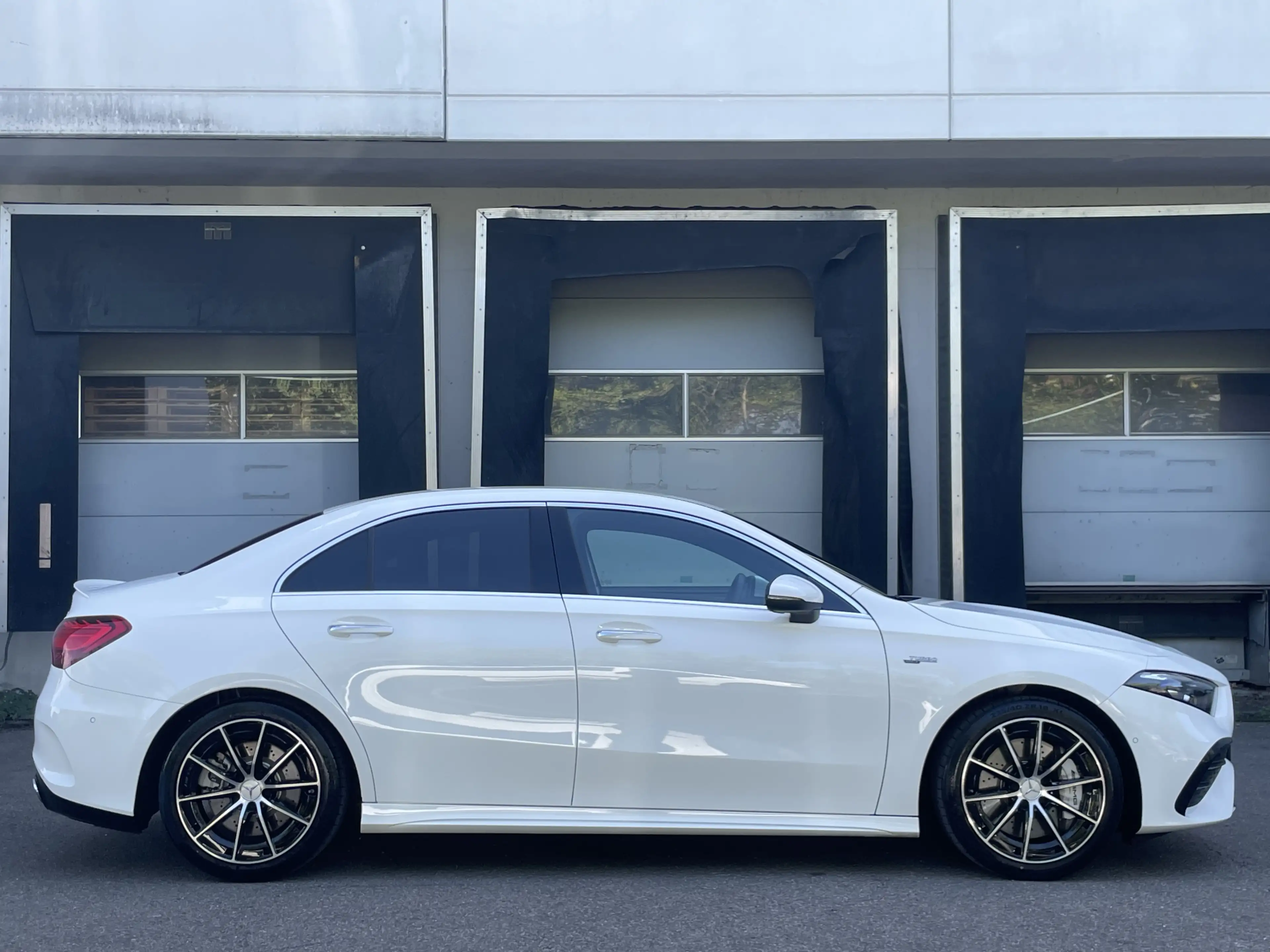 Mercedes-Benz A 35 AMG Limousine Multibeam MBUX Kamera Keyless — photo 7