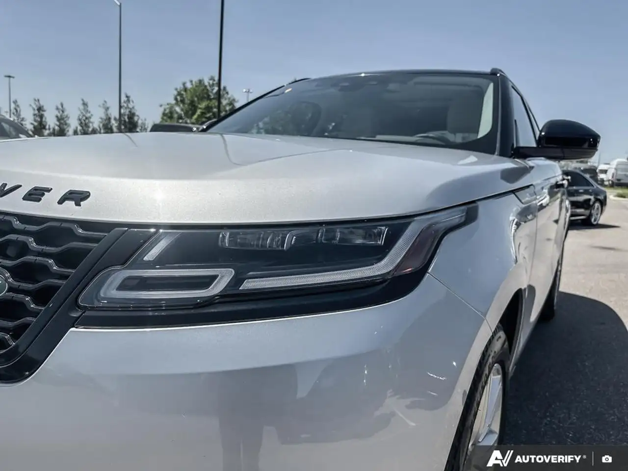 Land Rover Range Rover Velar photo Land Rover Range Rover Velar