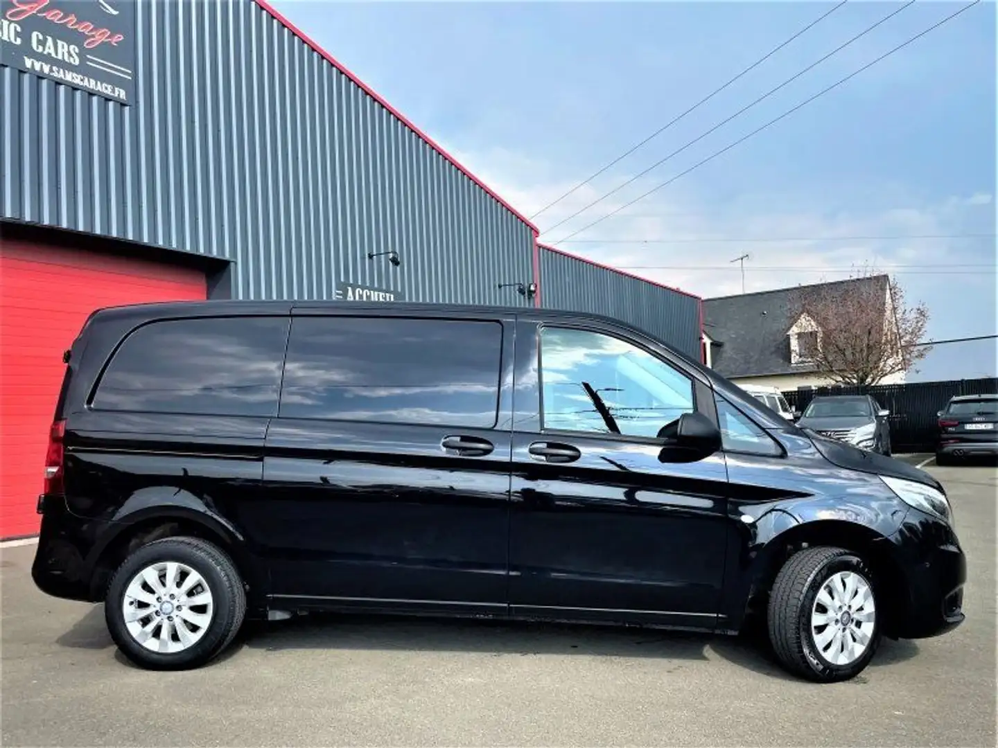 Mercedes-Benz Vito 109 CDI Fourgon III Compact 2016 Чорний - 2