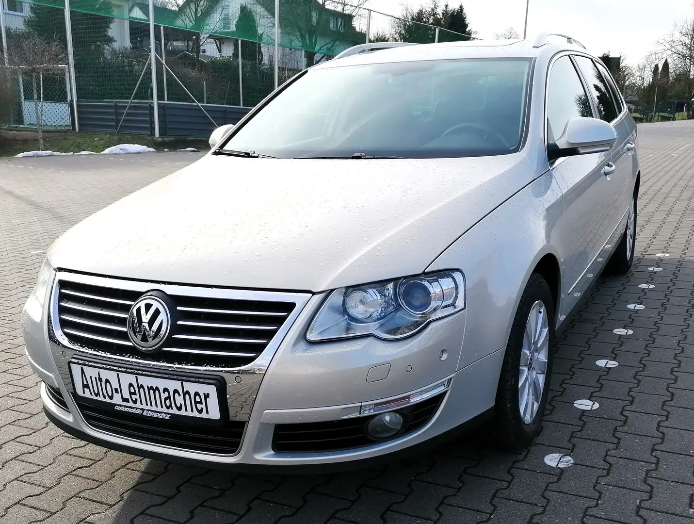 Volkswagen Passat Variant T-FSI Tiptr. Highl. SD Navi Leder hzb. Frontscheib Plateado - 2