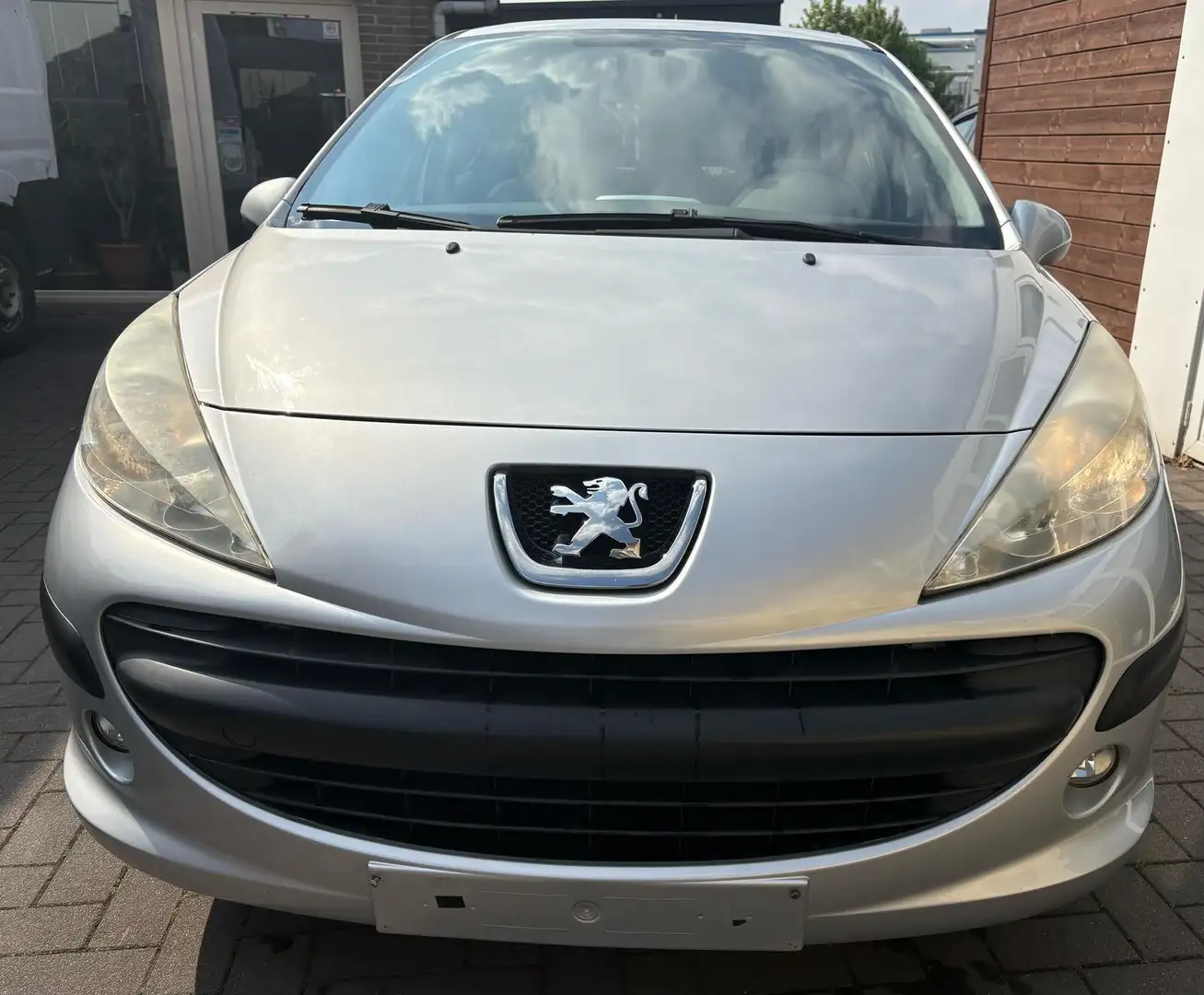 Peugeot 207 - 2