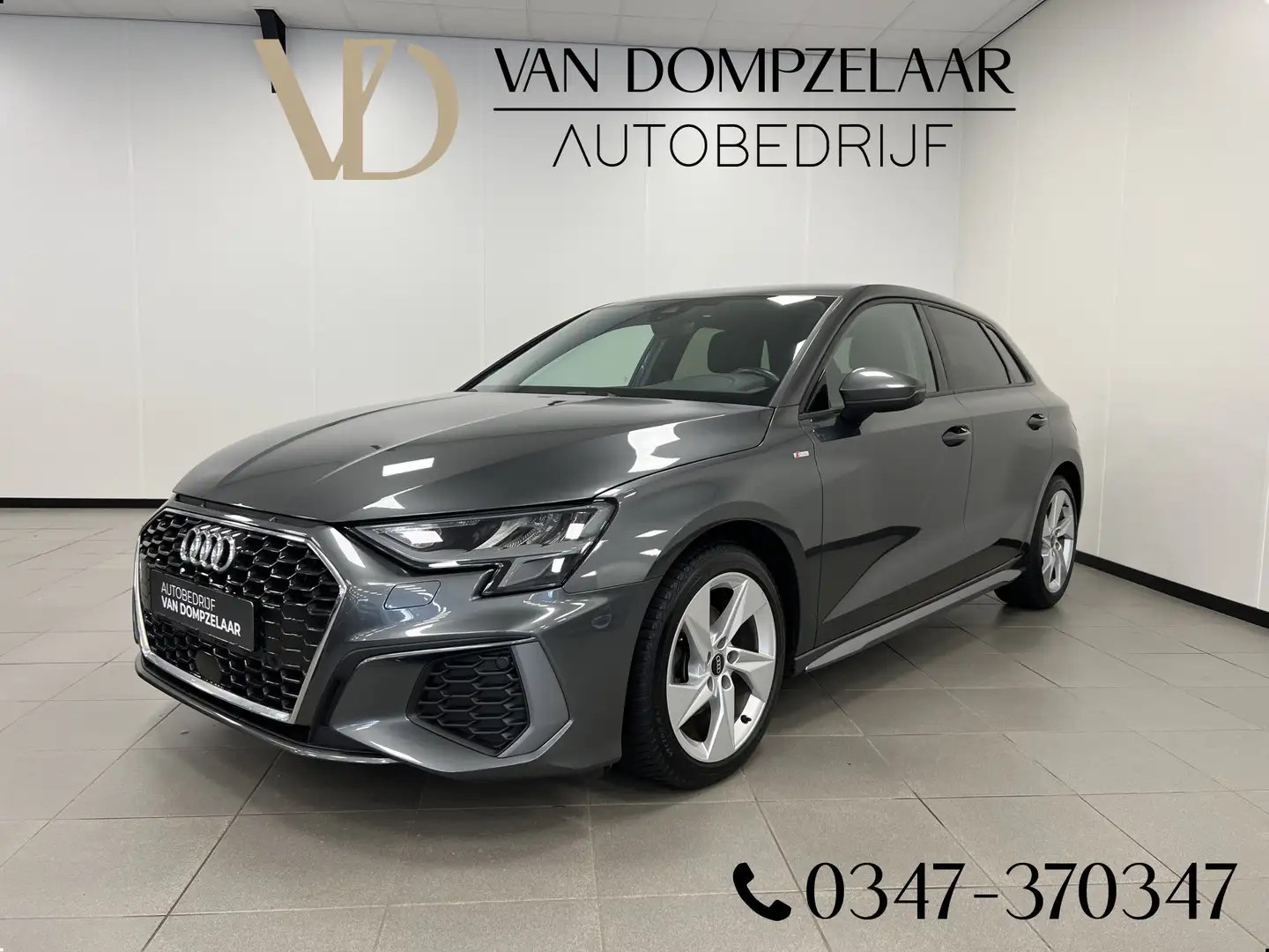 Audi A3 Sportback 30 TFSI S -LINE / AUTOMAAT / NAVI / PDC Grijs - 1
