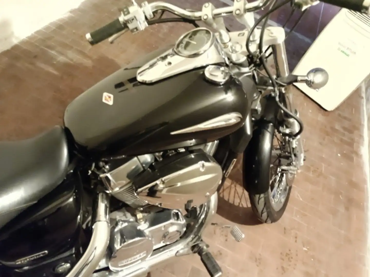 Honda Shadow Black Spirit Fekete - 2