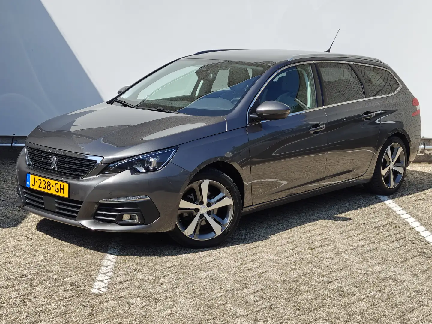 Peugeot 308 SW 1.2 PureTech Blue Lease Premium | Achteruitrijc Grijs - 1