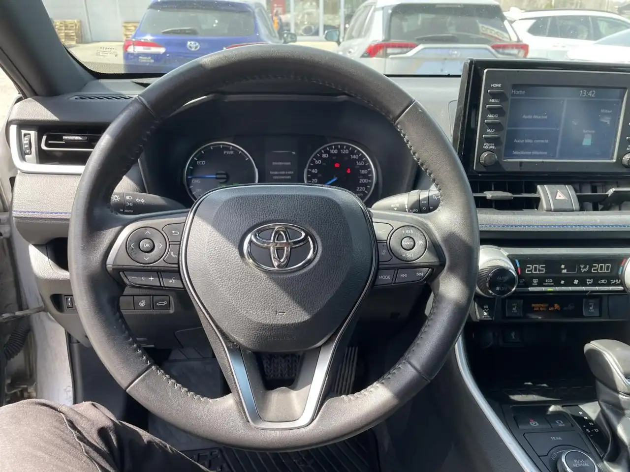 Toyota RAV 4 снимка Toyota RAV 4
