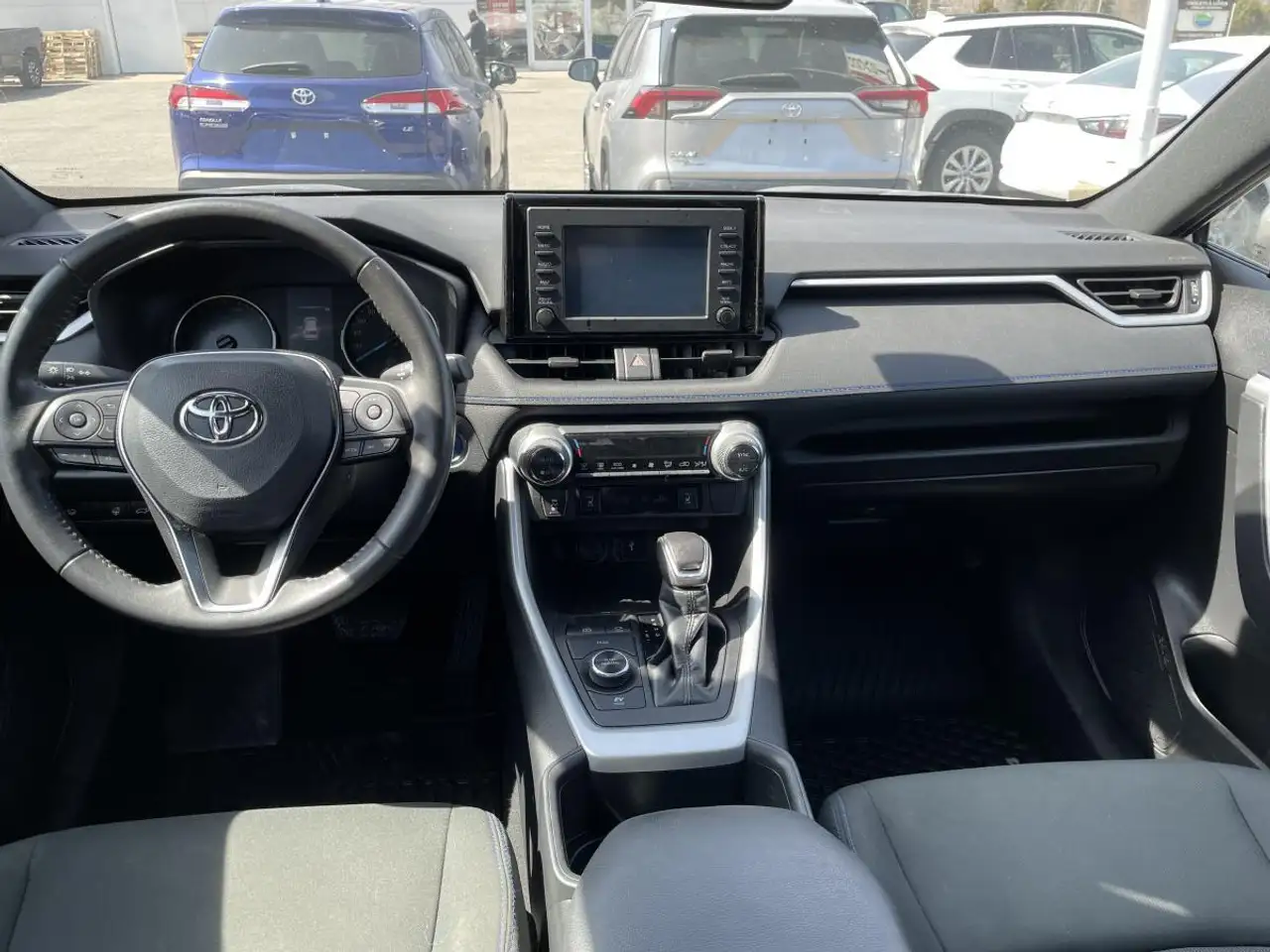 Toyota RAV 4 снимка Toyota RAV 4