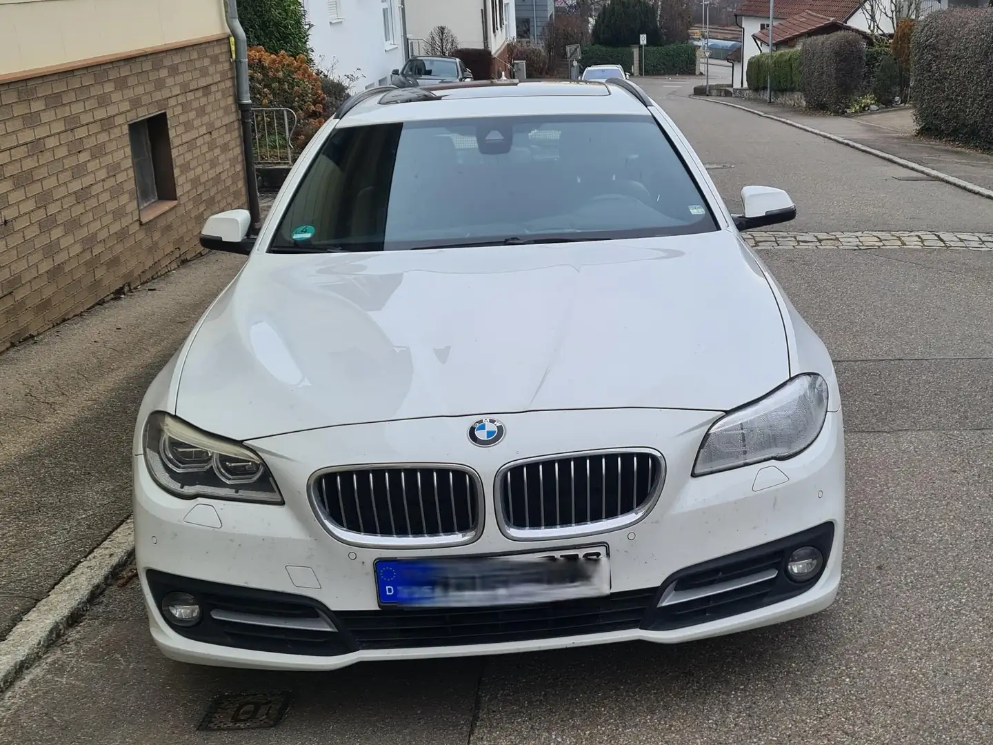 BMW 530 d. T. Individ. LED Kamera Standh. Ad-Driv. SoftCl. Weiß - 1