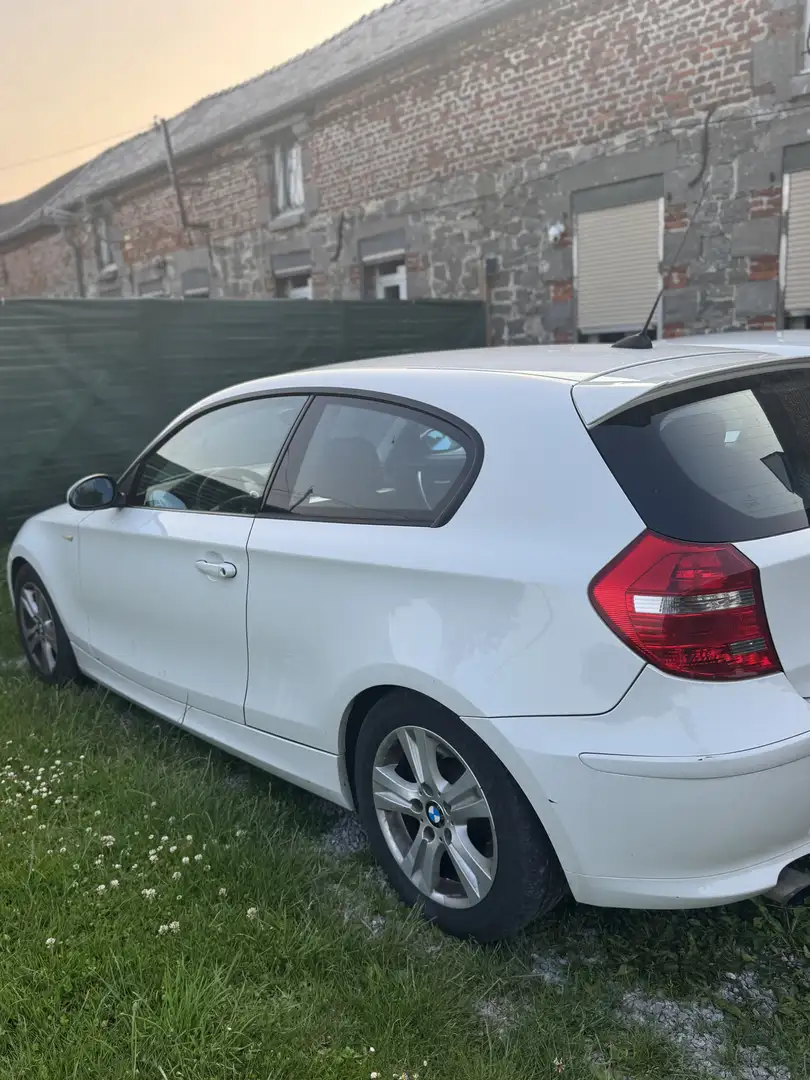 BMW 118 118d 143 ch Confort - 2
