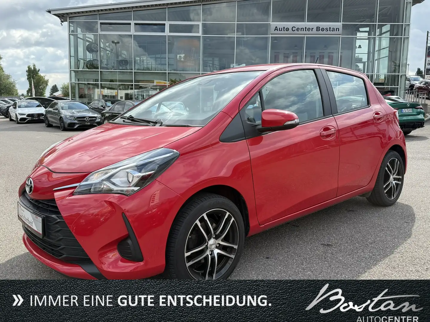Toyota Yaris 1.5 COMFORT/KLIMAANLAGE/RÜCKFAHRKAMERA Red - 1