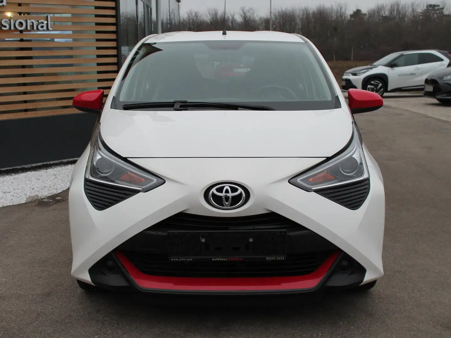 Toyota Aygo 1,0 VVT-i X-Play Weiß - 2