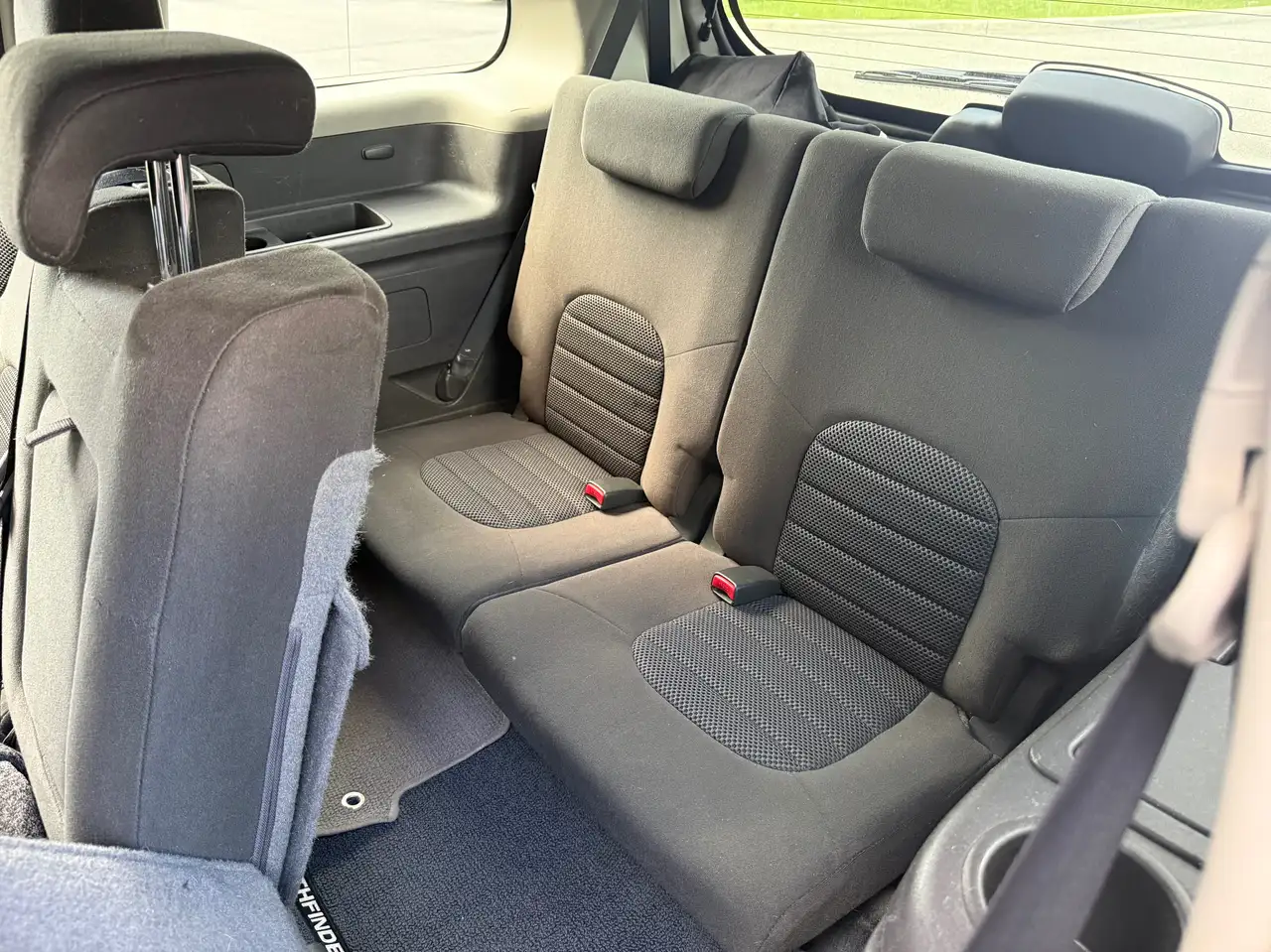 Nissan Pathfinder снимка Nissan Pathfinder