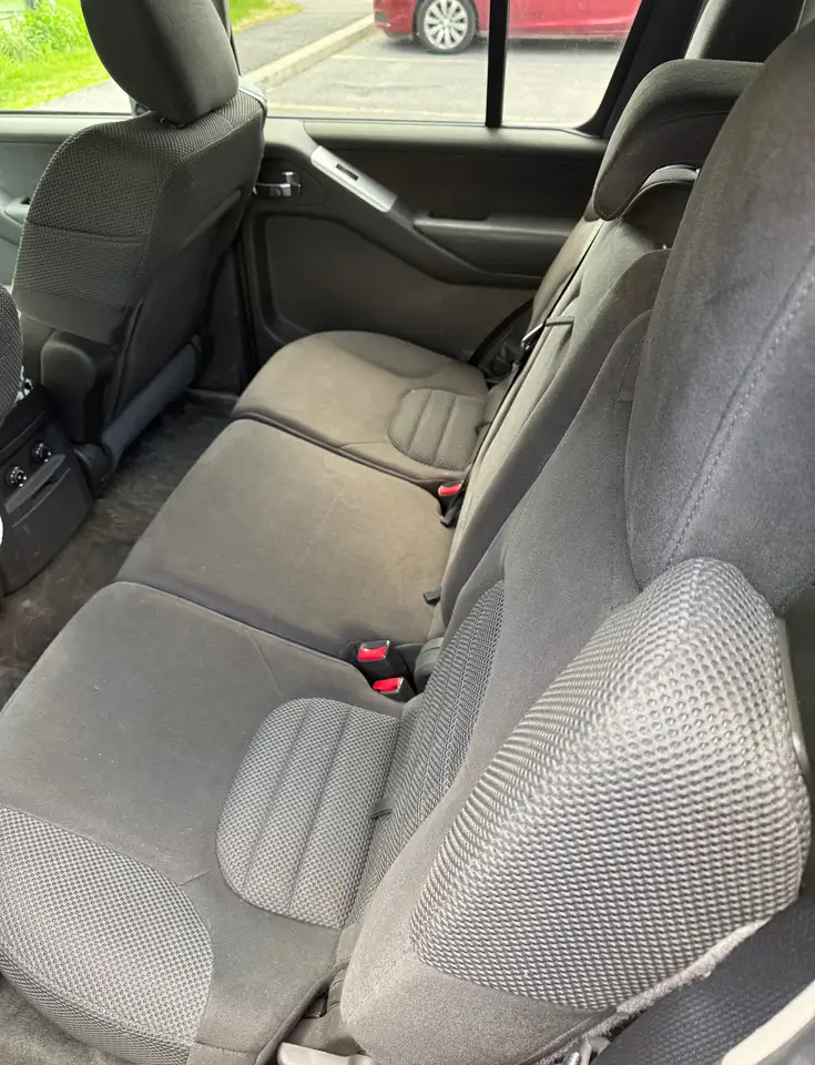 Nissan Pathfinder снимка Nissan Pathfinder