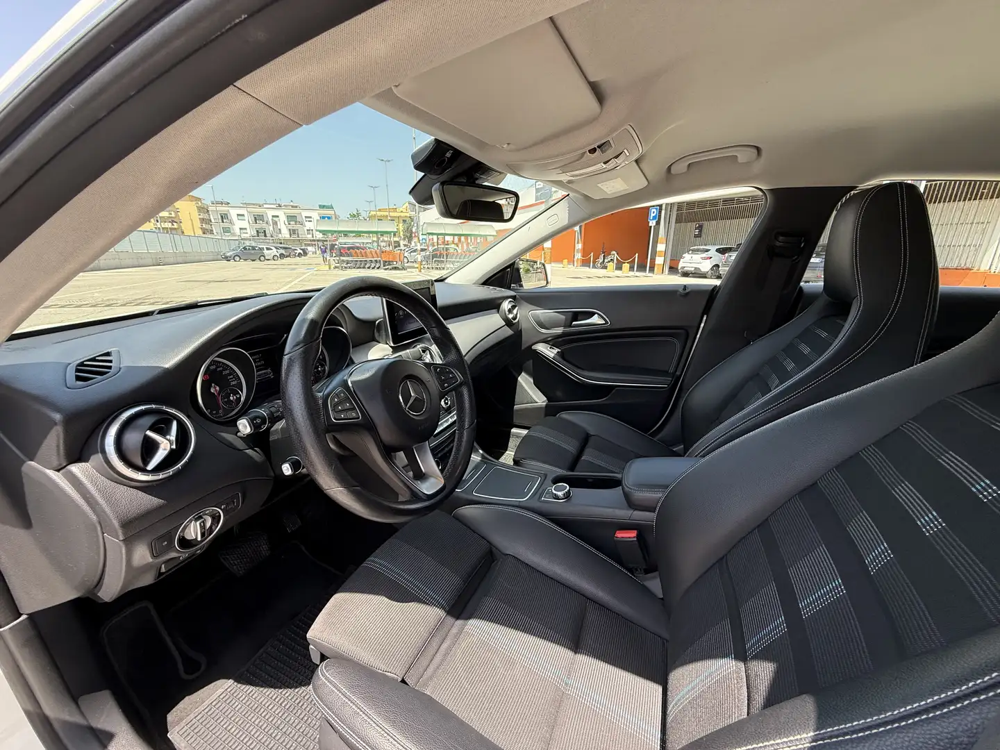 Mercedes-Benz CLA 200 Shooting Brake d Sport Plus - 2