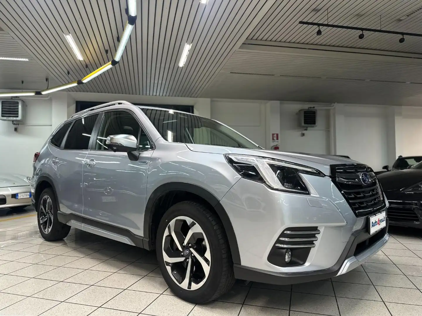 Subaru Forester 2.0 e-Boxer MHEV CVT Lineartronic Premium Argento - 1