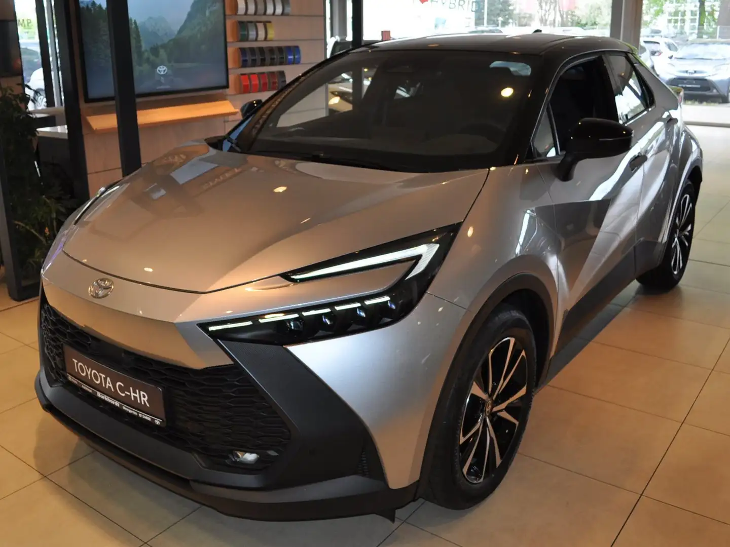 Toyota C-HR 2.0 Hybrid Team D. Plug In Hybrid & Technik-Paket Plateado - 1