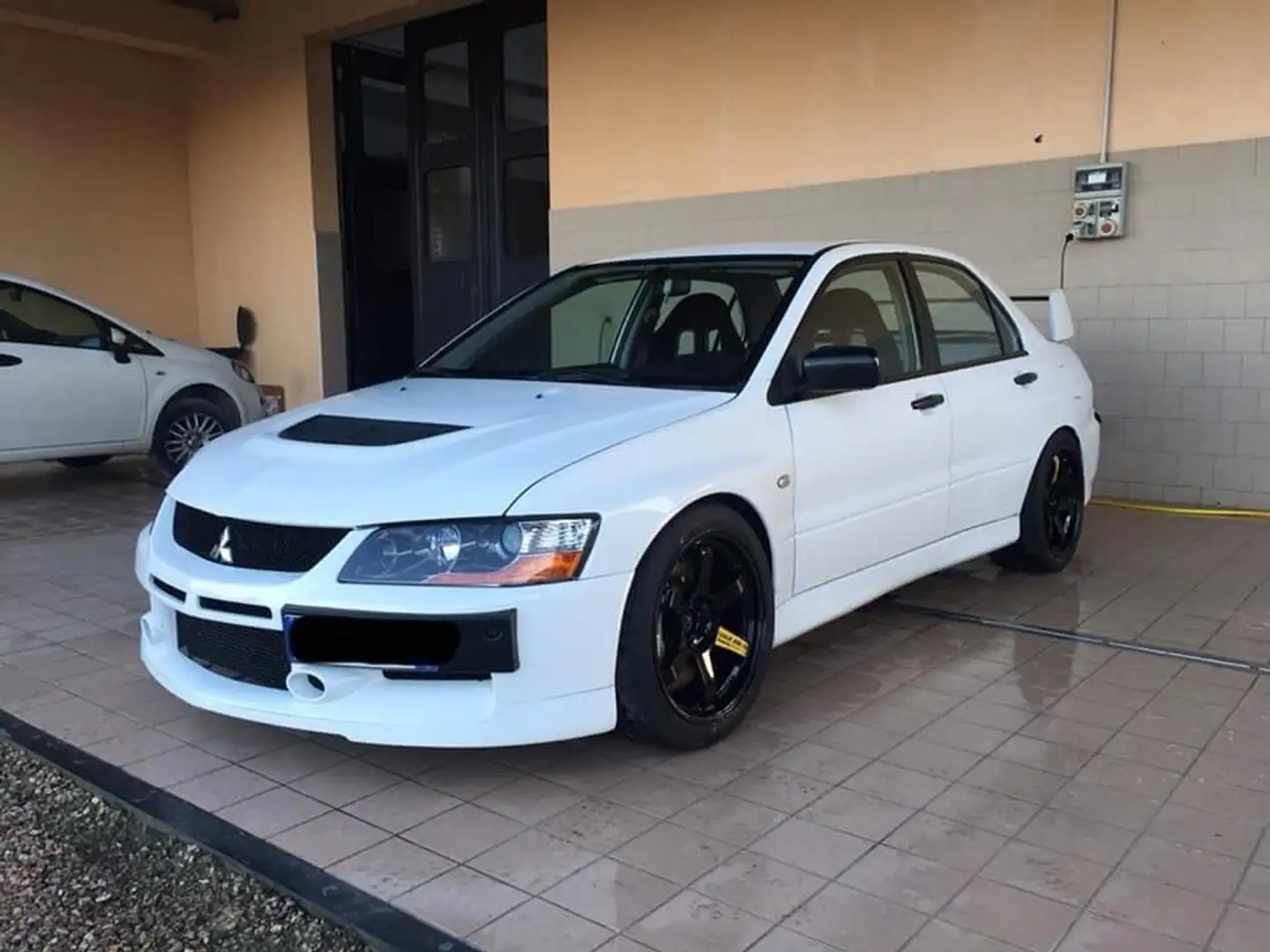 Mitsubishi Lancer Evo Mitsubishi lancer evo IX RS - 1