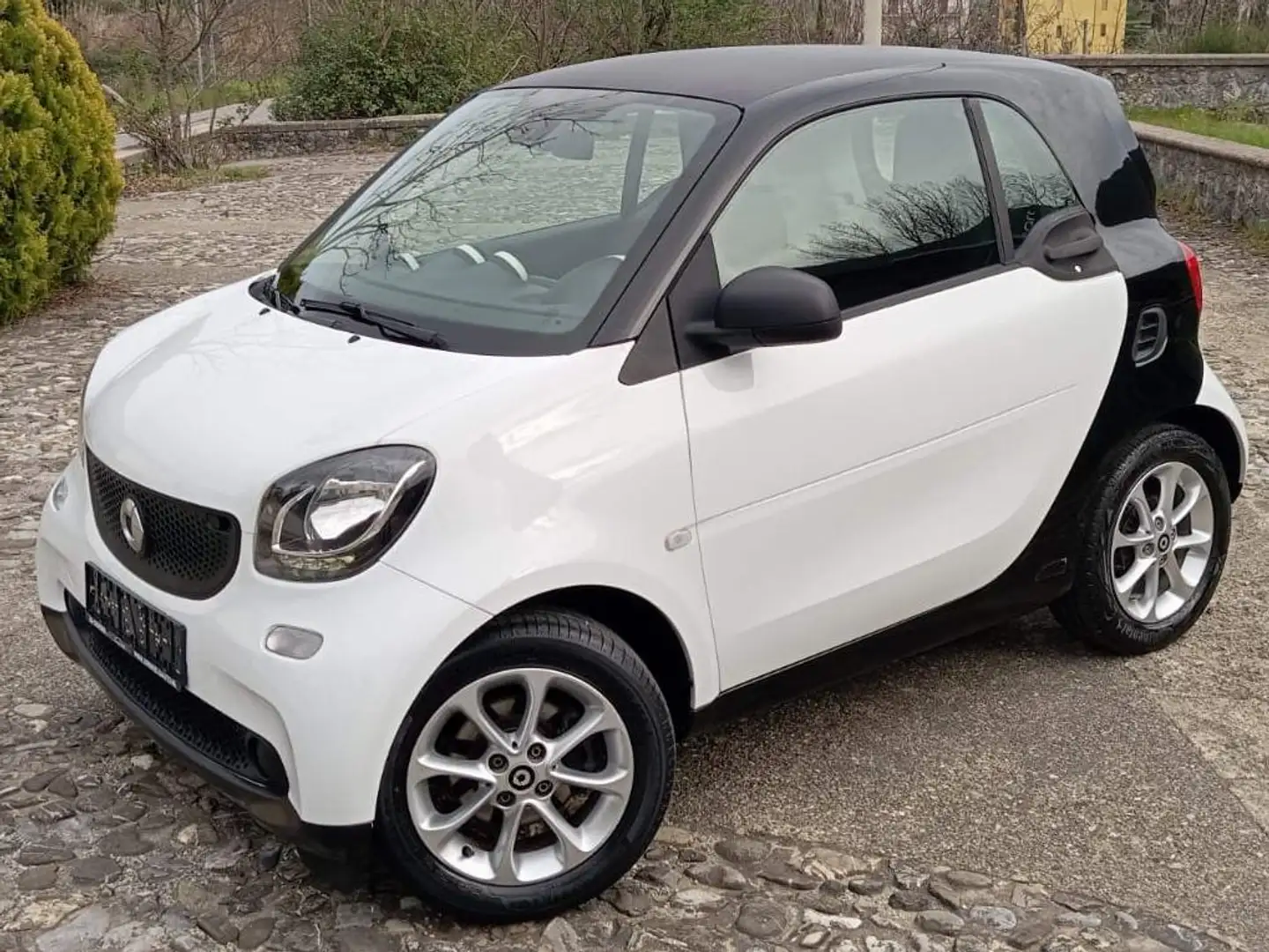 smart forTwo 1.0 Prime 71cv-Manuale-Clima-1Propr-Radio Usb- Weiß - 1