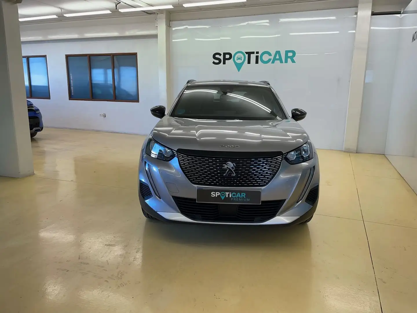 Peugeot 2008 1.2 PureTech S&S Allure Pack 130 Gris - 2