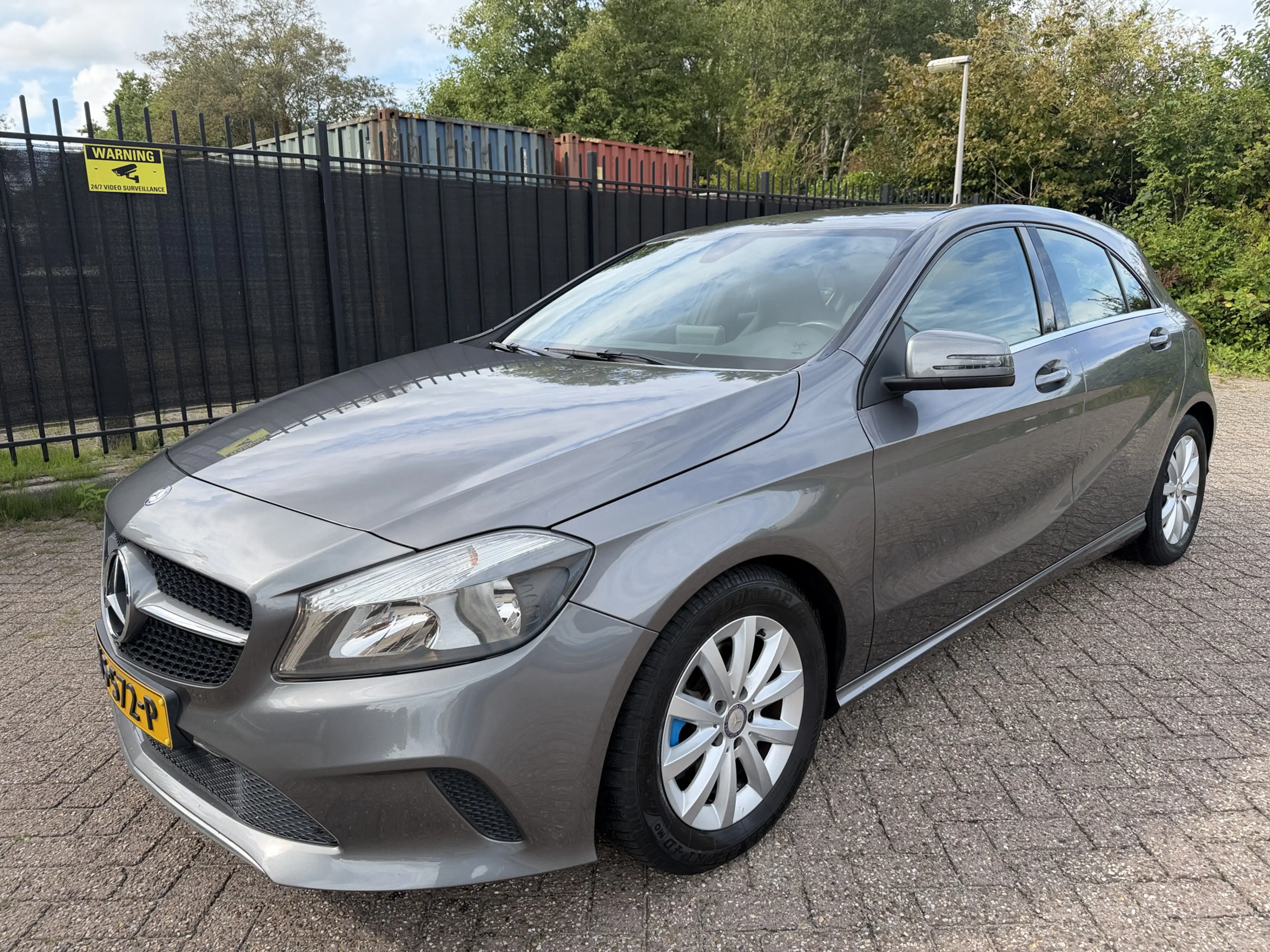 Mercedes-Benz A 180 Business Solution Carplay/Camera/Clima/Cruise/PDC