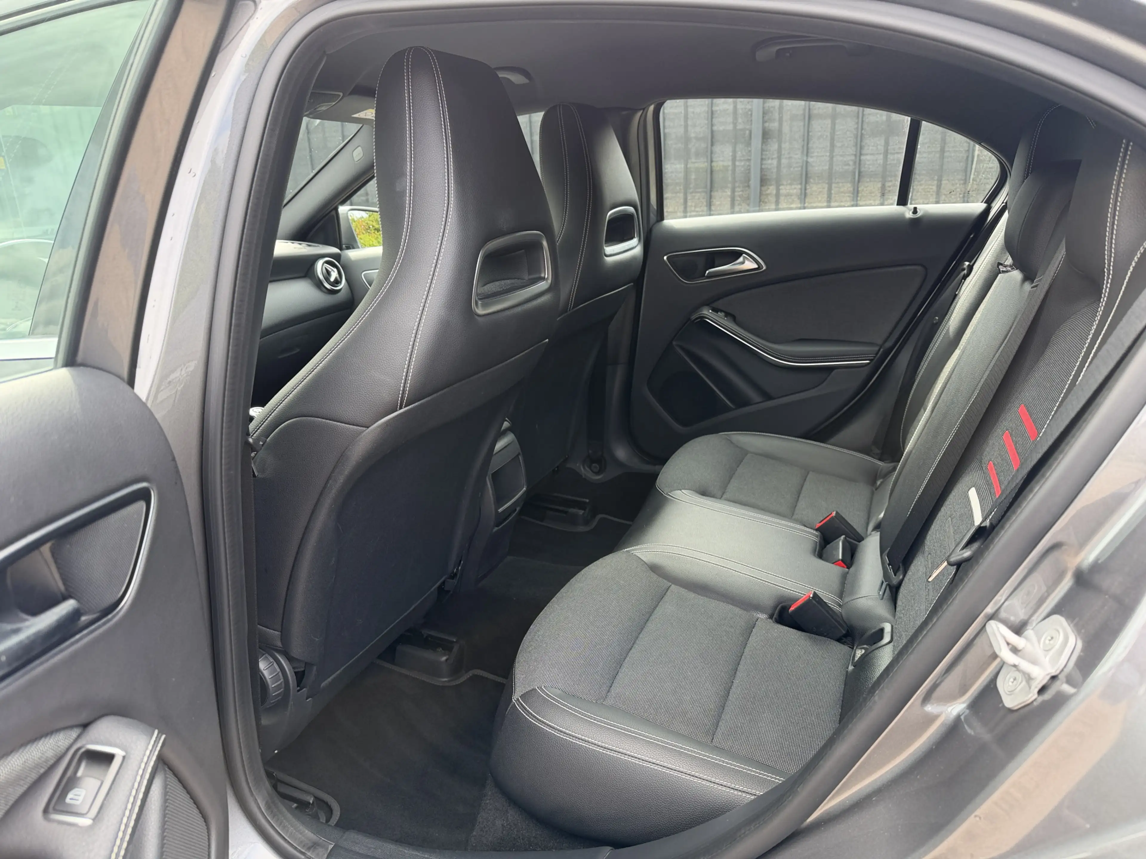 Mercedes-Benz A 180 Business Solution Carplay/Camera/Clima/Cruise/PDC — photo 15