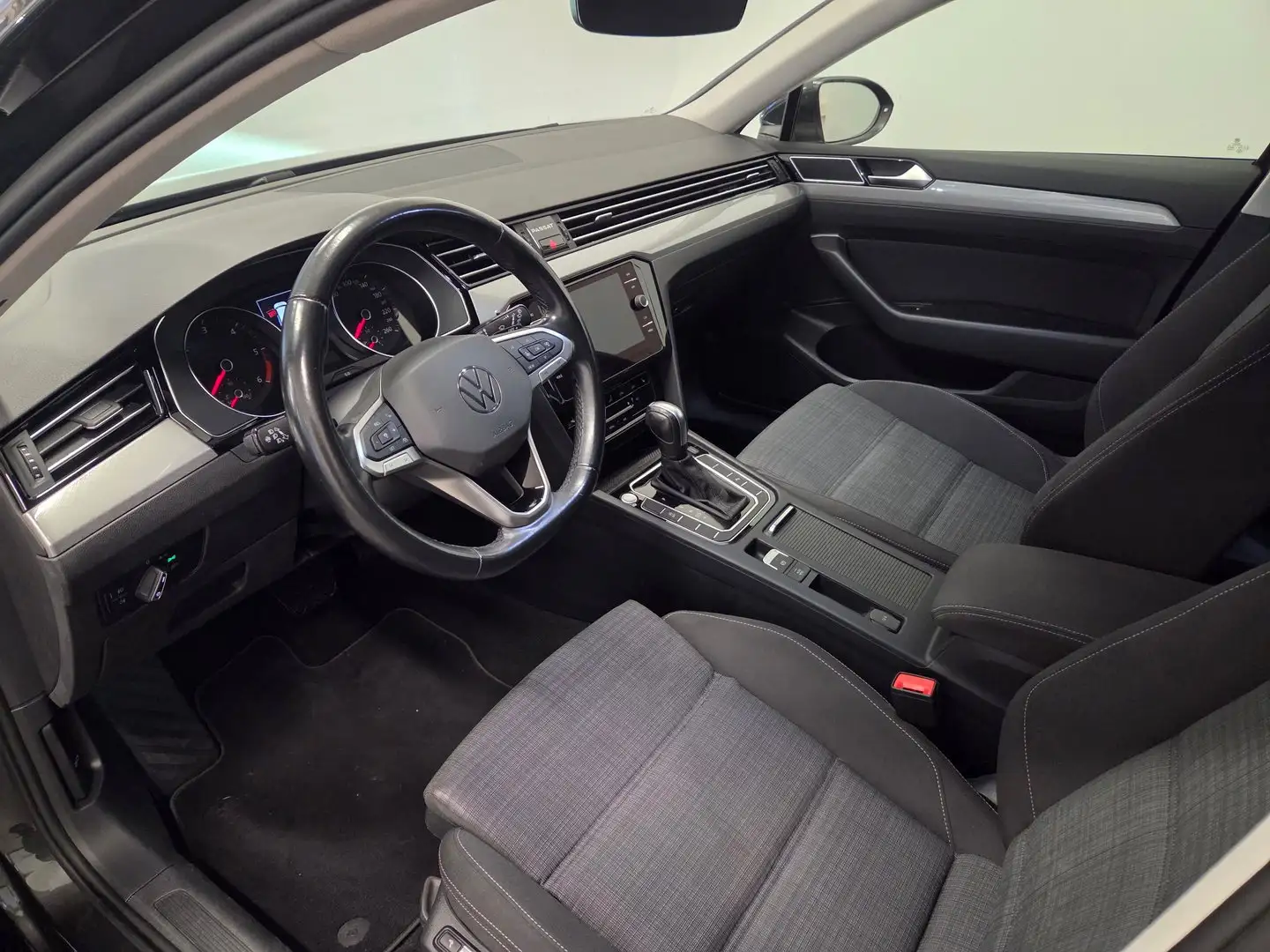 Volkswagen Passat Variant Business TDI DSG Grau - 2