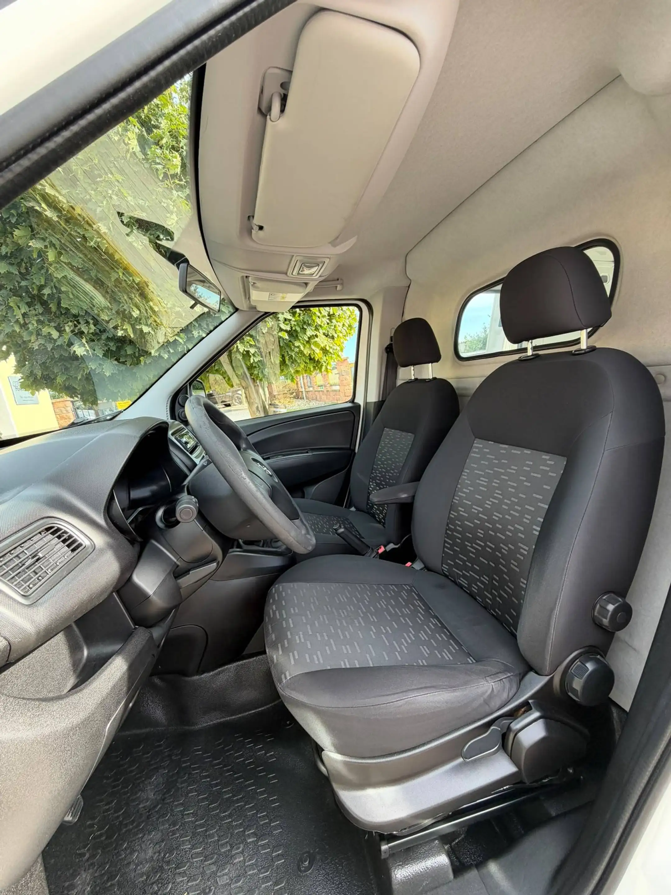 Opel Combo Kasten L2H1 2,4t *Ahk,Service&Tüv* — photo 7