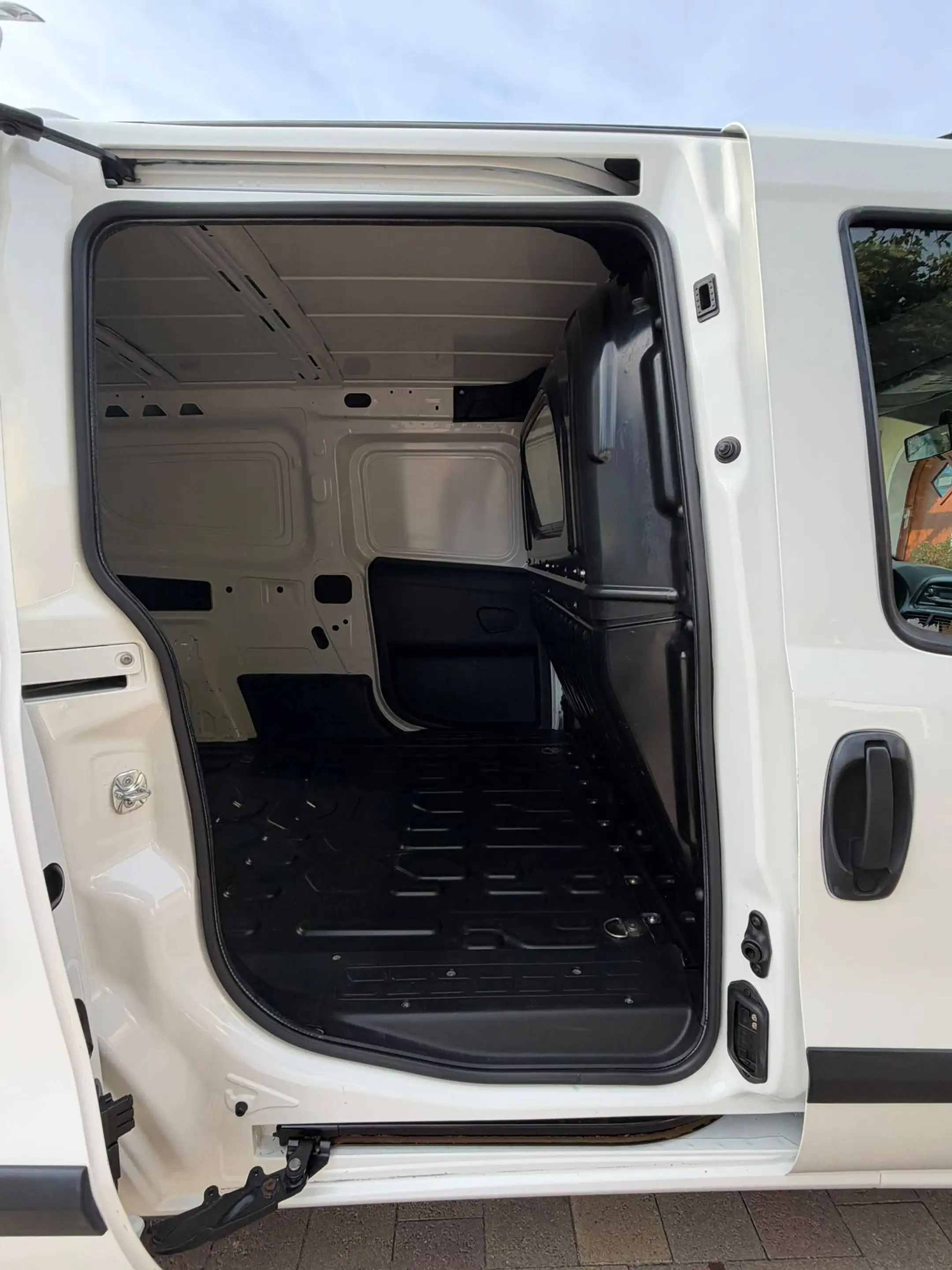 Opel Combo Kasten L2H1 2,4t *Ahk,Service&Tüv* — photo 15