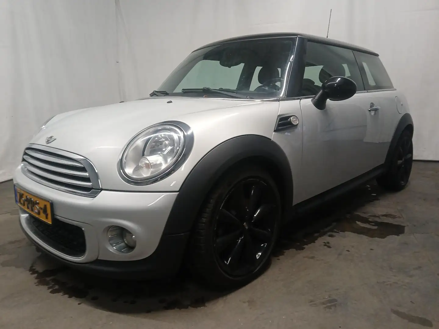MINI Cooper Mini 1.6 Business Line MOTOR SCHADE!! White - 2