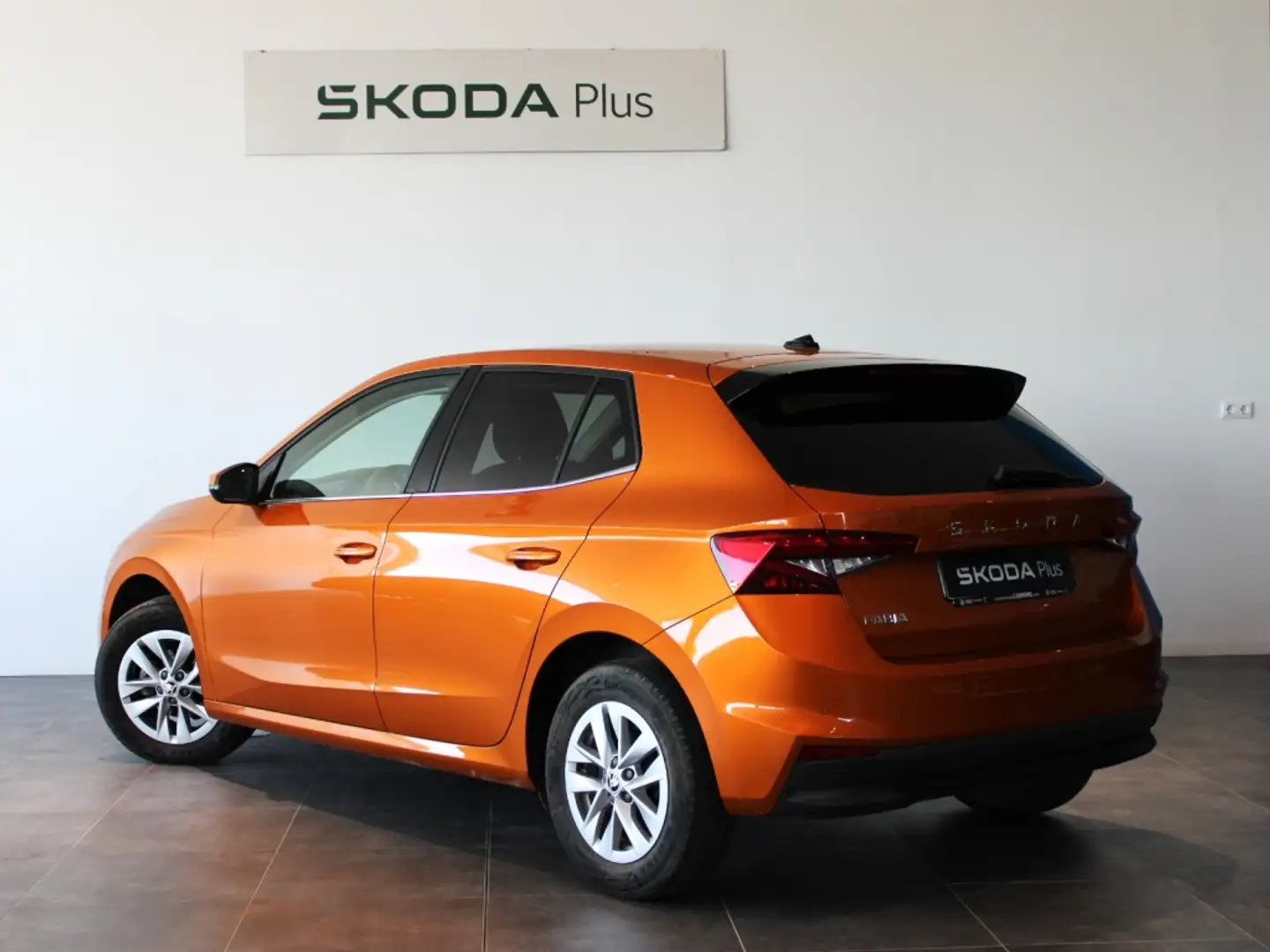 Skoda Fabia 1.0 TSI Selection 70kW Naranja - 2