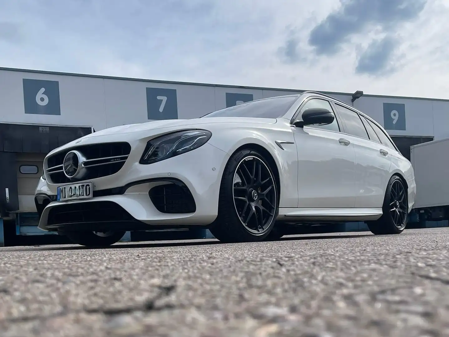 Mercedes-Benz E 63 AMG AMG E 63 S 4Matic+ T 9G-TRONIC Blanc - 1