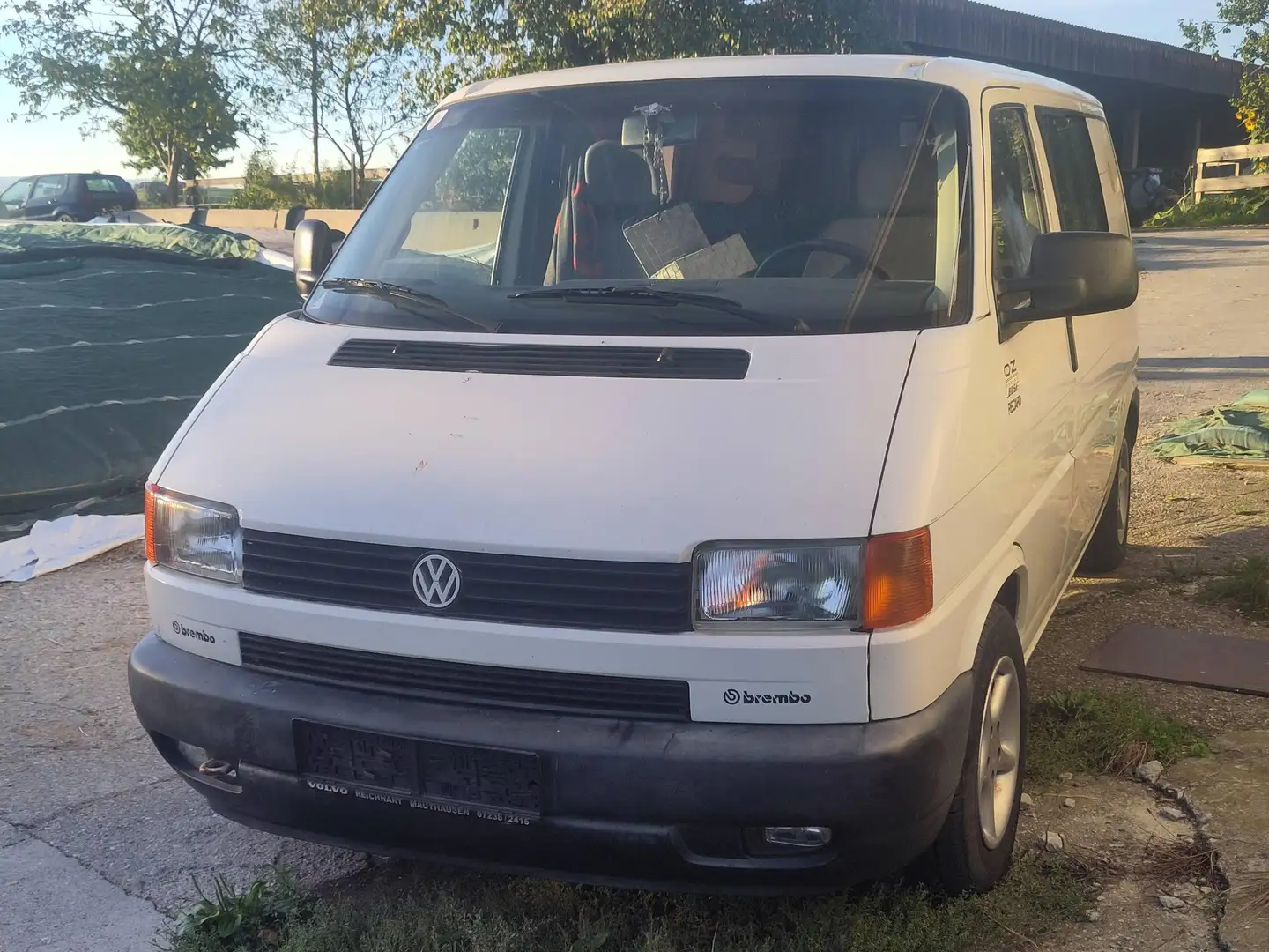 Volkswagen T4 Kombi Kombi 2-3-3 2,4 Ds. Entry Weiß - 1