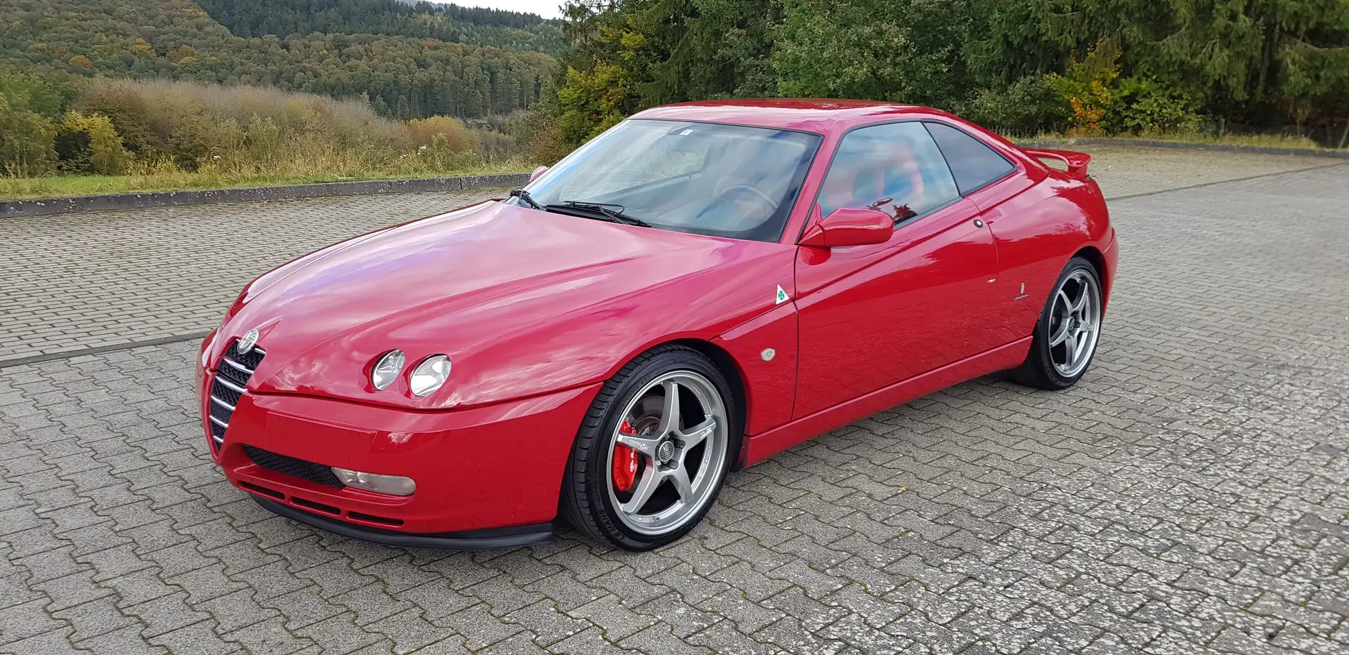 Alfa Romeo GTV 3.2 V6 *Japan Import* Rot - 1