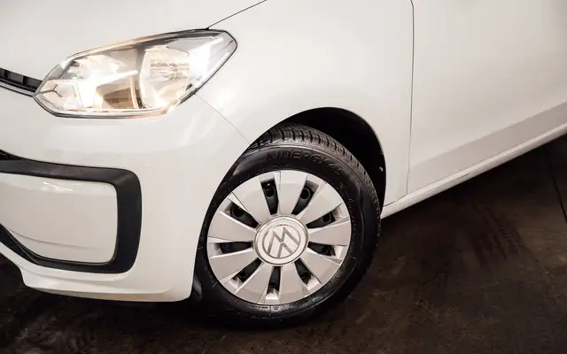 Volkswagen Up! view 5