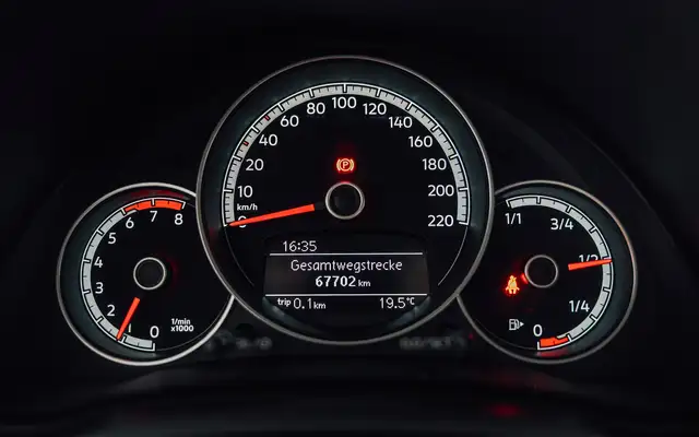 Volkswagen Up! view 15