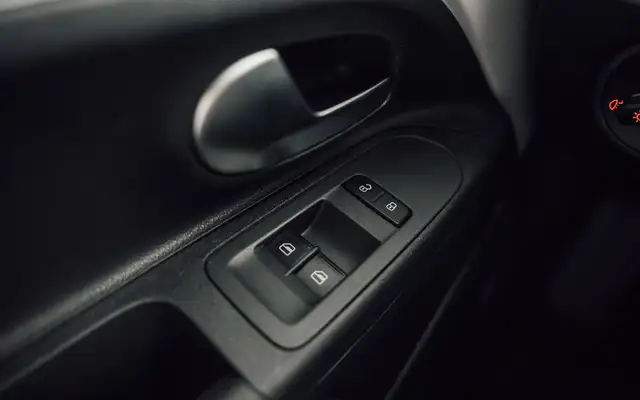 Volkswagen Up! view 20