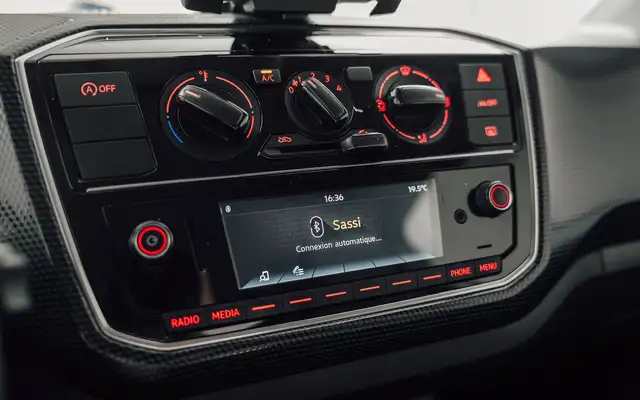 Volkswagen Up! view 14