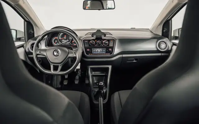 Volkswagen Up! view 10