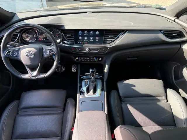 Opel Insignia view 9