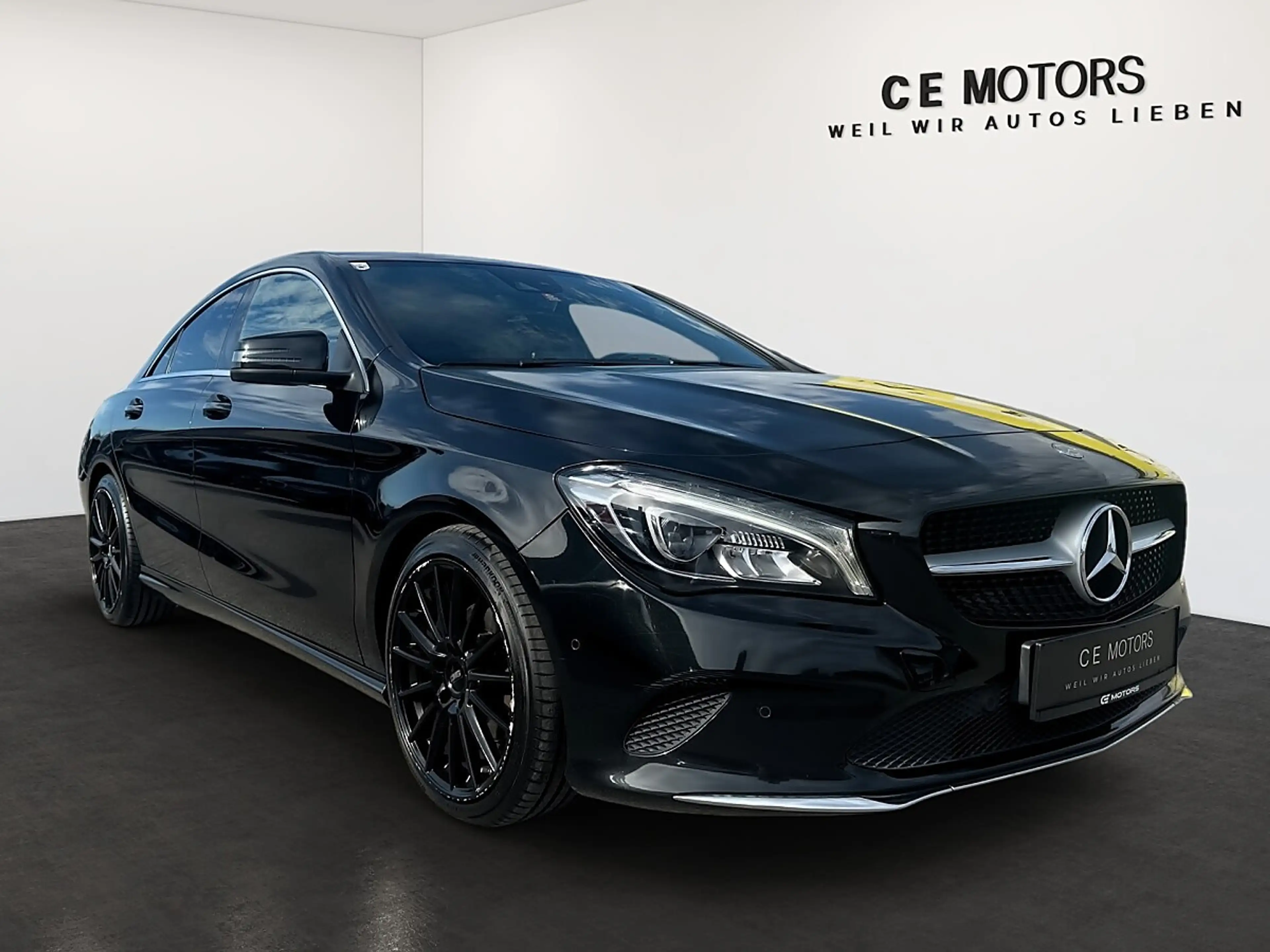 Mercedes-Benz CLA 200 CDI Night Edition — photo 4