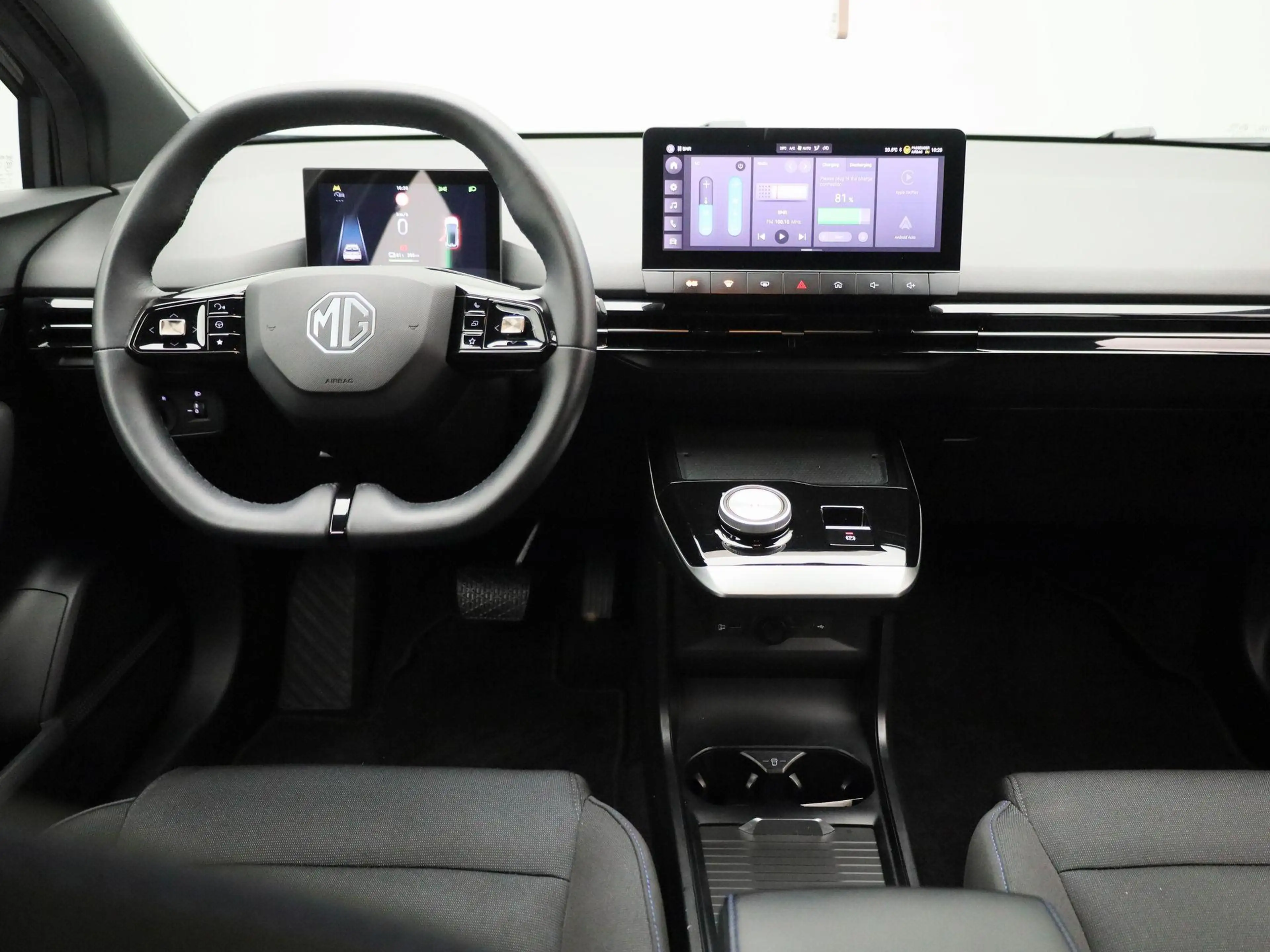 MG MG4 Electric Standard 51 kWh | Navigatie | Apple Carpl — photo 8
