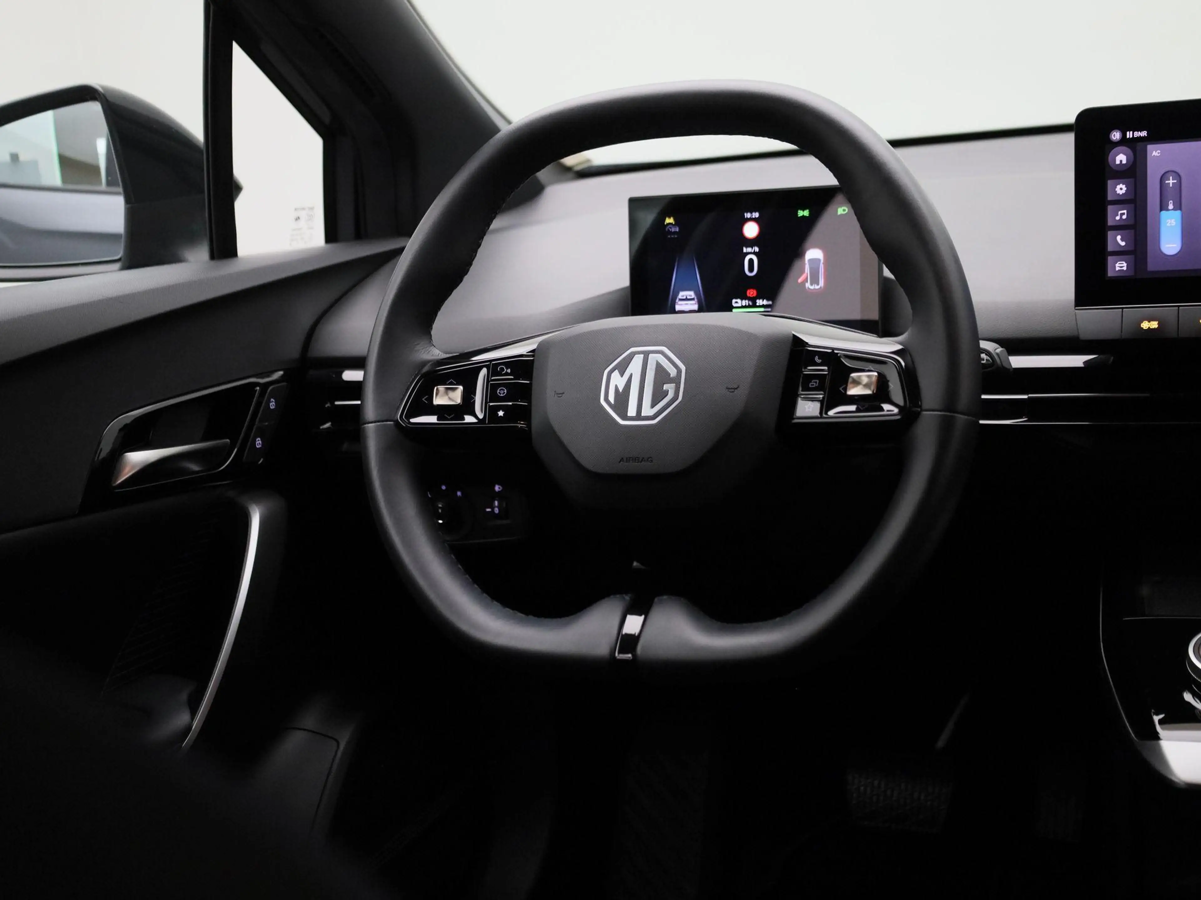 MG MG4 Electric Standard 51 kWh | Navigatie | Apple Carpl — photo 10