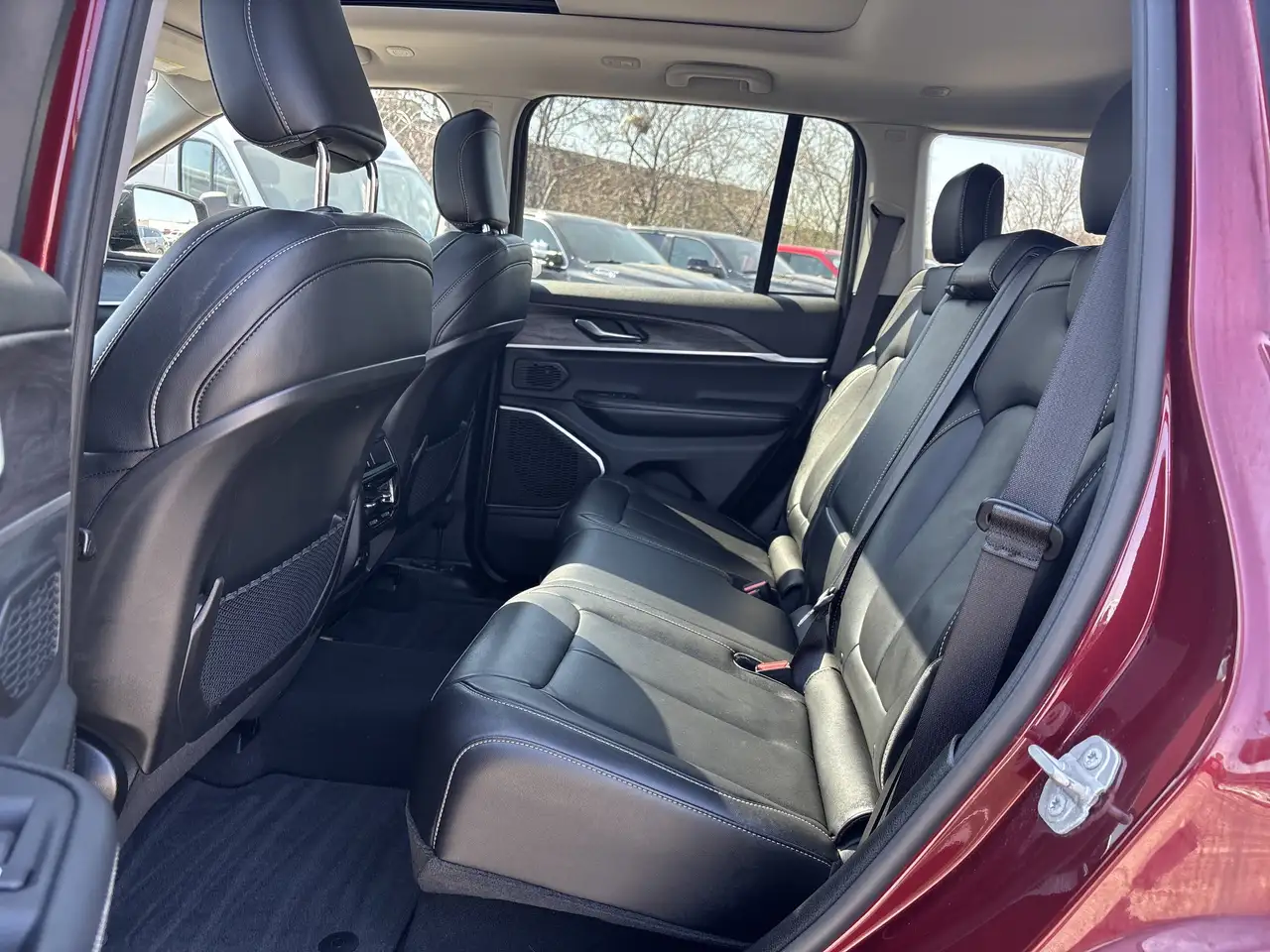 Jeep Grand Cherokee снимка Jeep Grand Cherokee