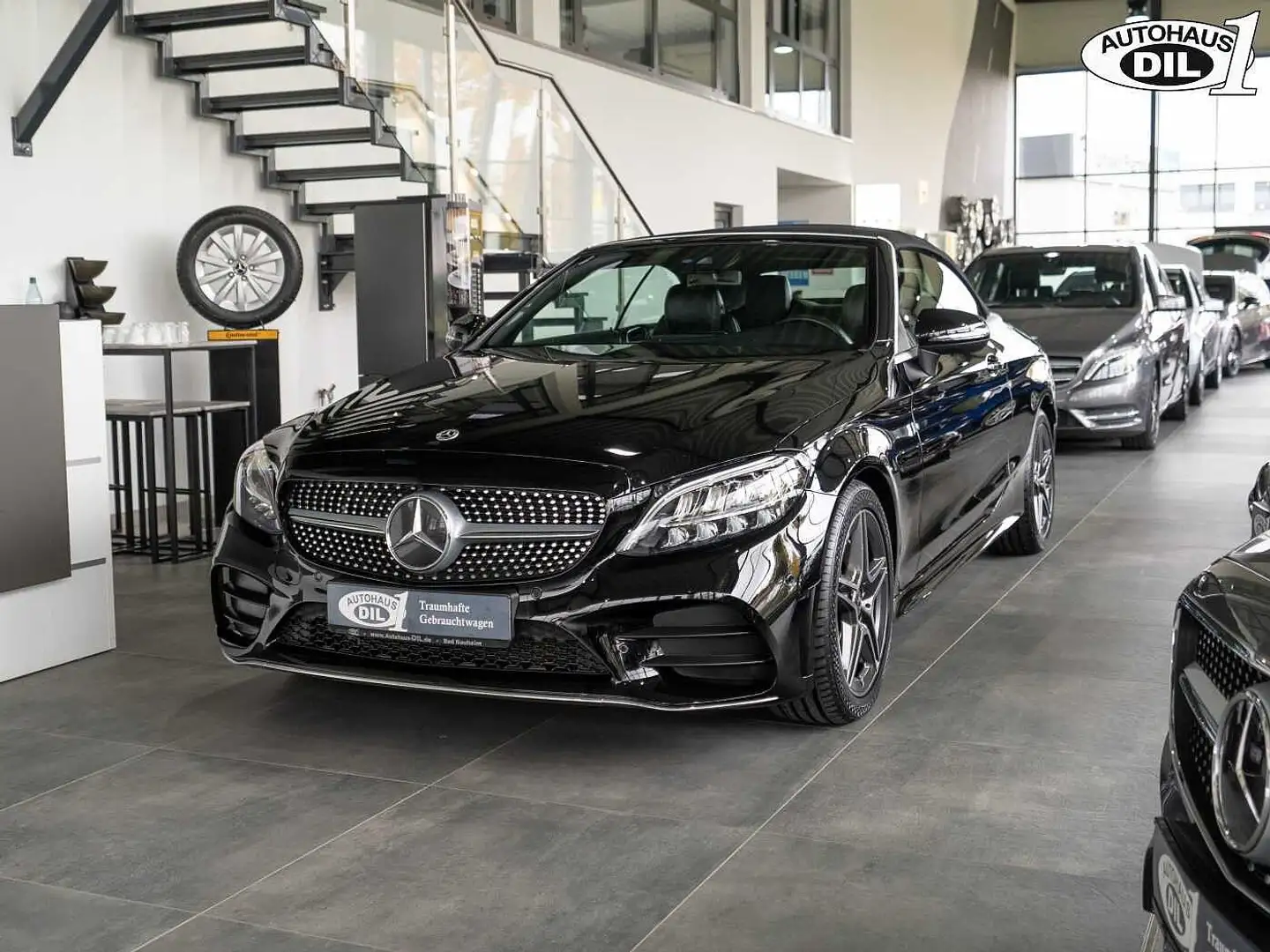 Mercedes-Benz C 220 d Cabrio 9G-T *AMG*SPUR*1.HAND* Schwarz - 2