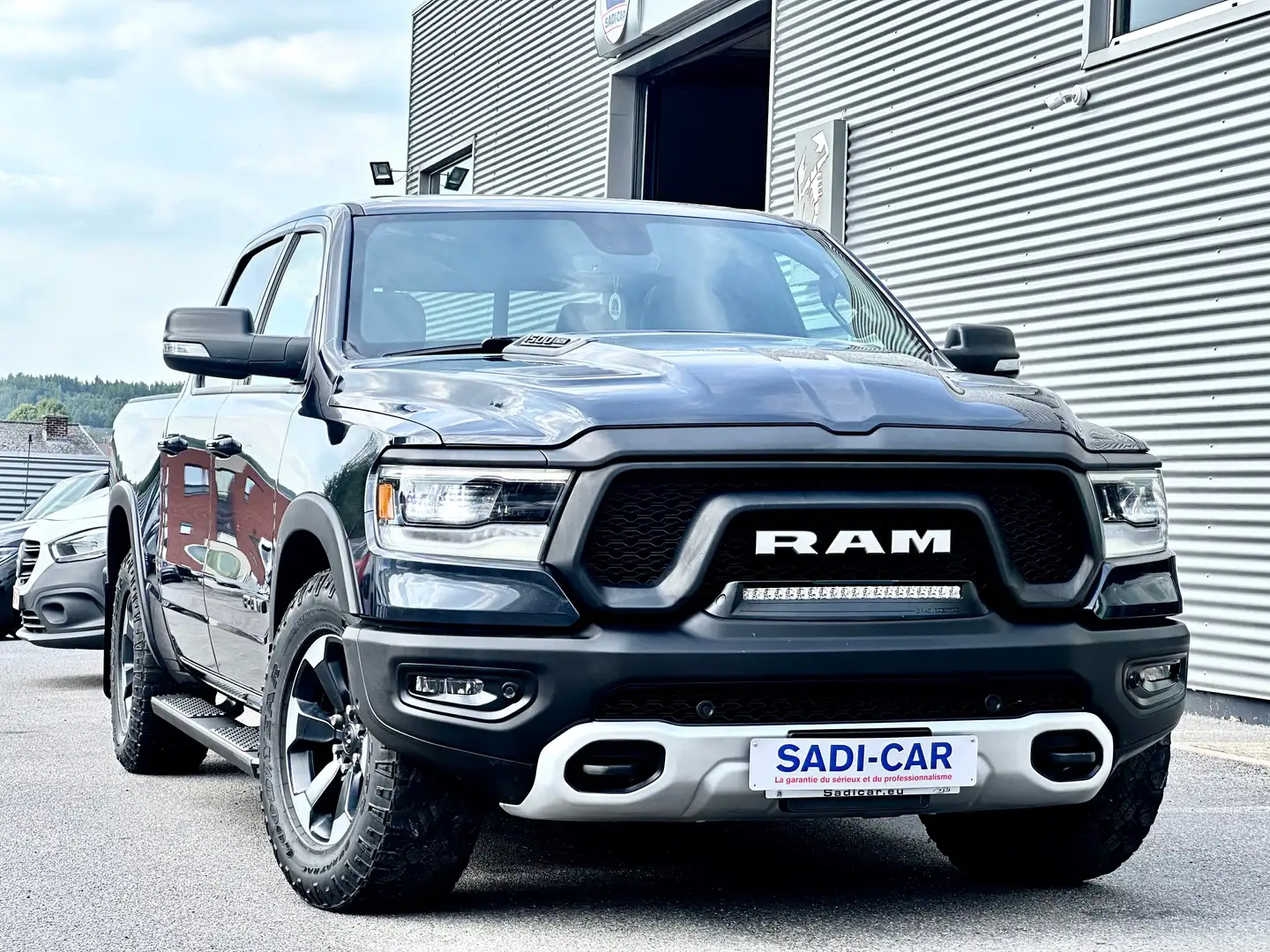 Dodge RAM REBEL - 5,7i LPG 4x4 - FULL OPT. - FACE-LIFT Szary - 1