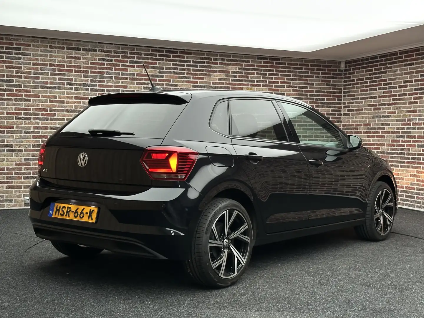 Volkswagen Polo 1.0 TSI Comfortline | Keyless| Clima| CarPlay| Ada Zwart - 2