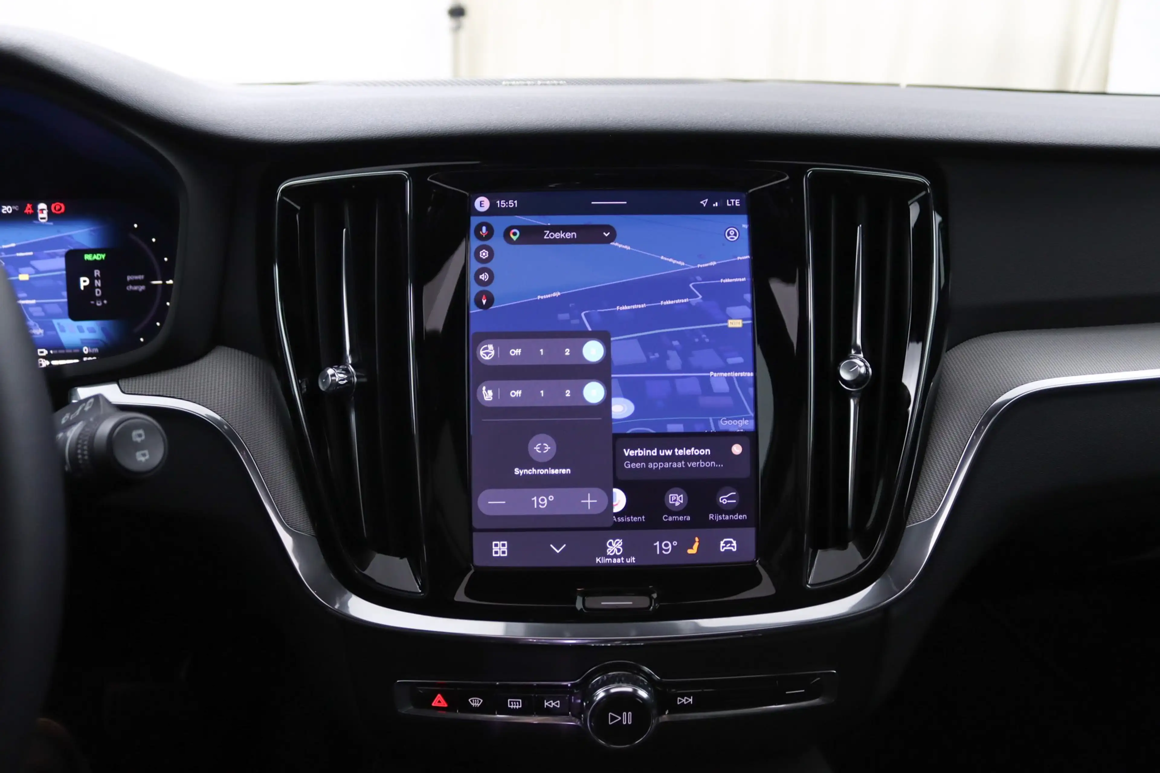 Volvo V60 T8 Plug-in hybrid AWD Plus Dark | Soh 100% | Trekh — photo 10