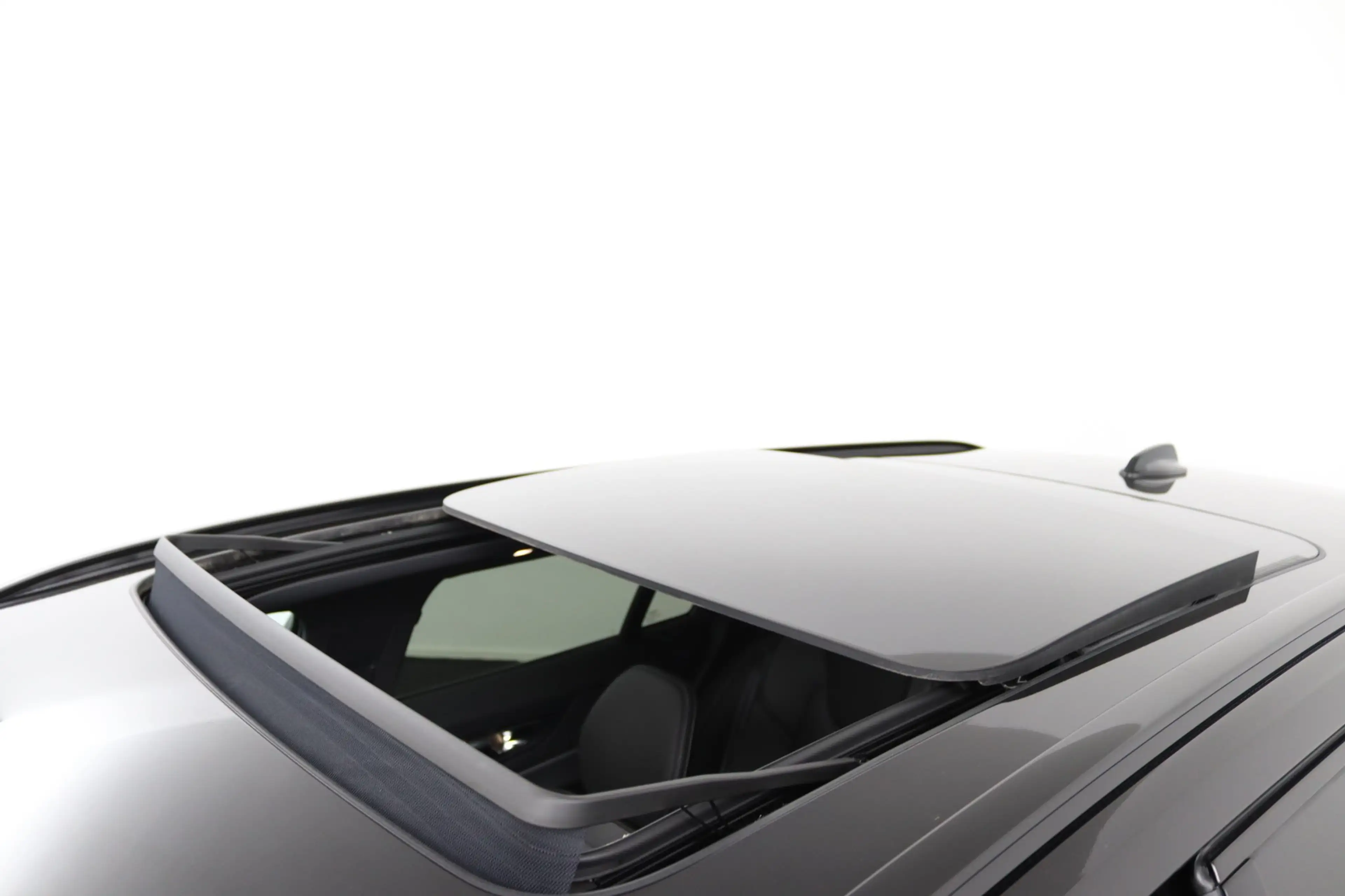 Volvo V60 T8 Plug-in hybrid AWD Plus Dark | Soh 100% | Trekh — photo 29