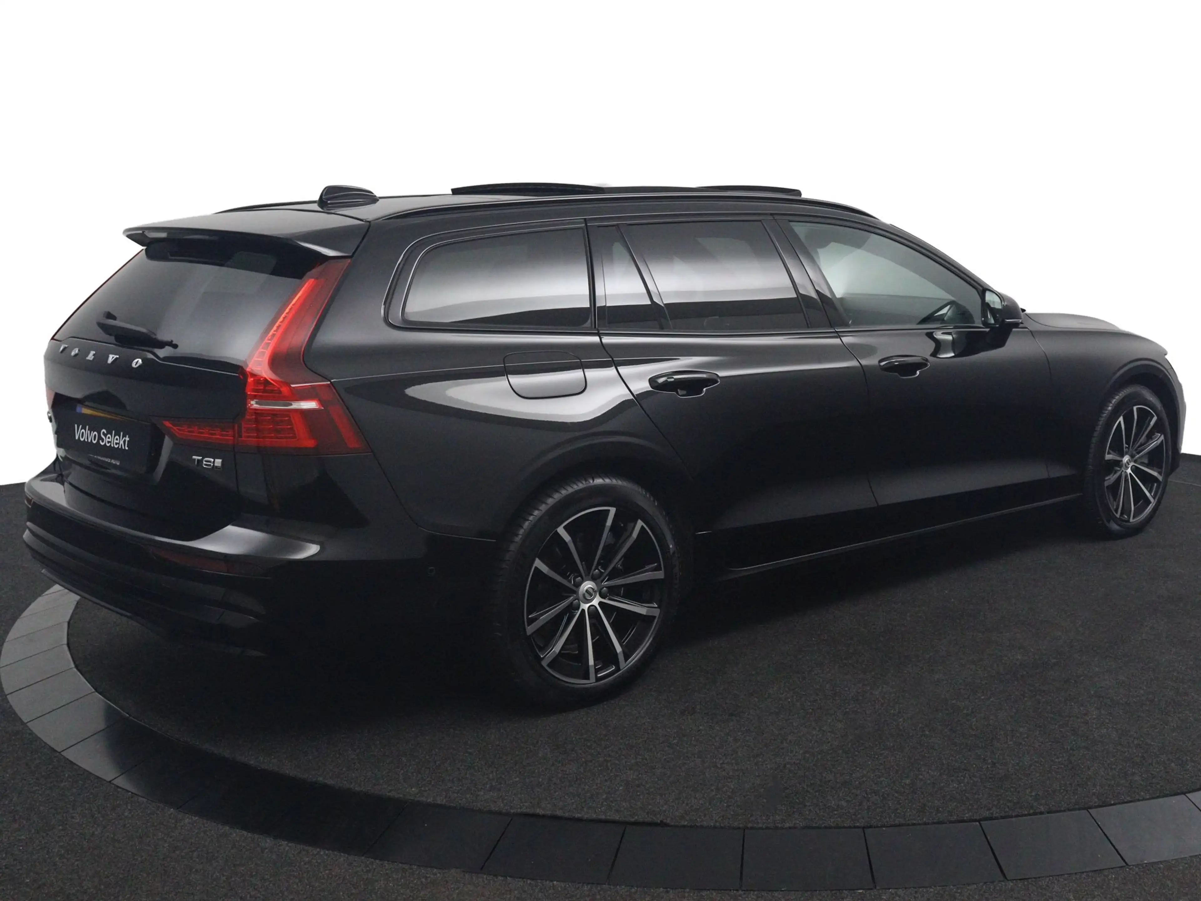 Volvo V60 T8 Plug-in hybrid AWD Plus Dark | Soh 100% | Trekh — photo 46