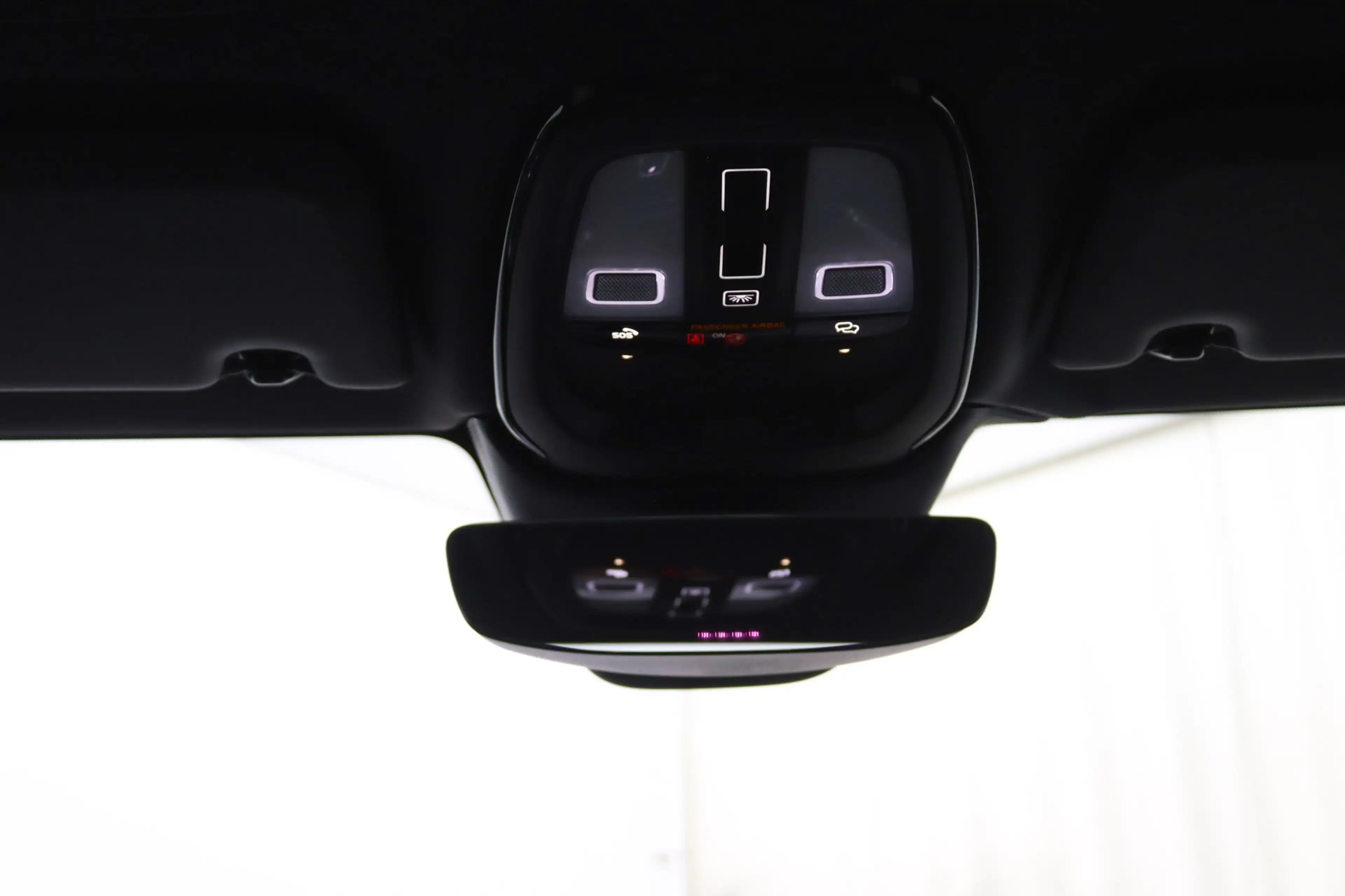 Volvo V60 T8 Plug-in hybrid AWD Plus Dark | Soh 100% | Trekh — photo 40