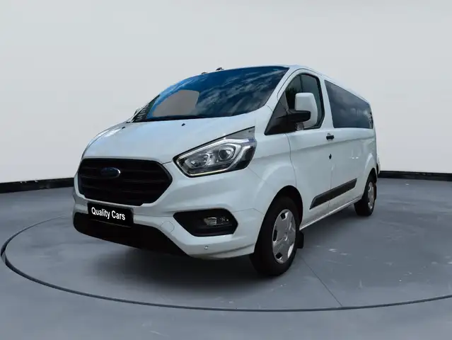 Ford Tourneo Custom view 4